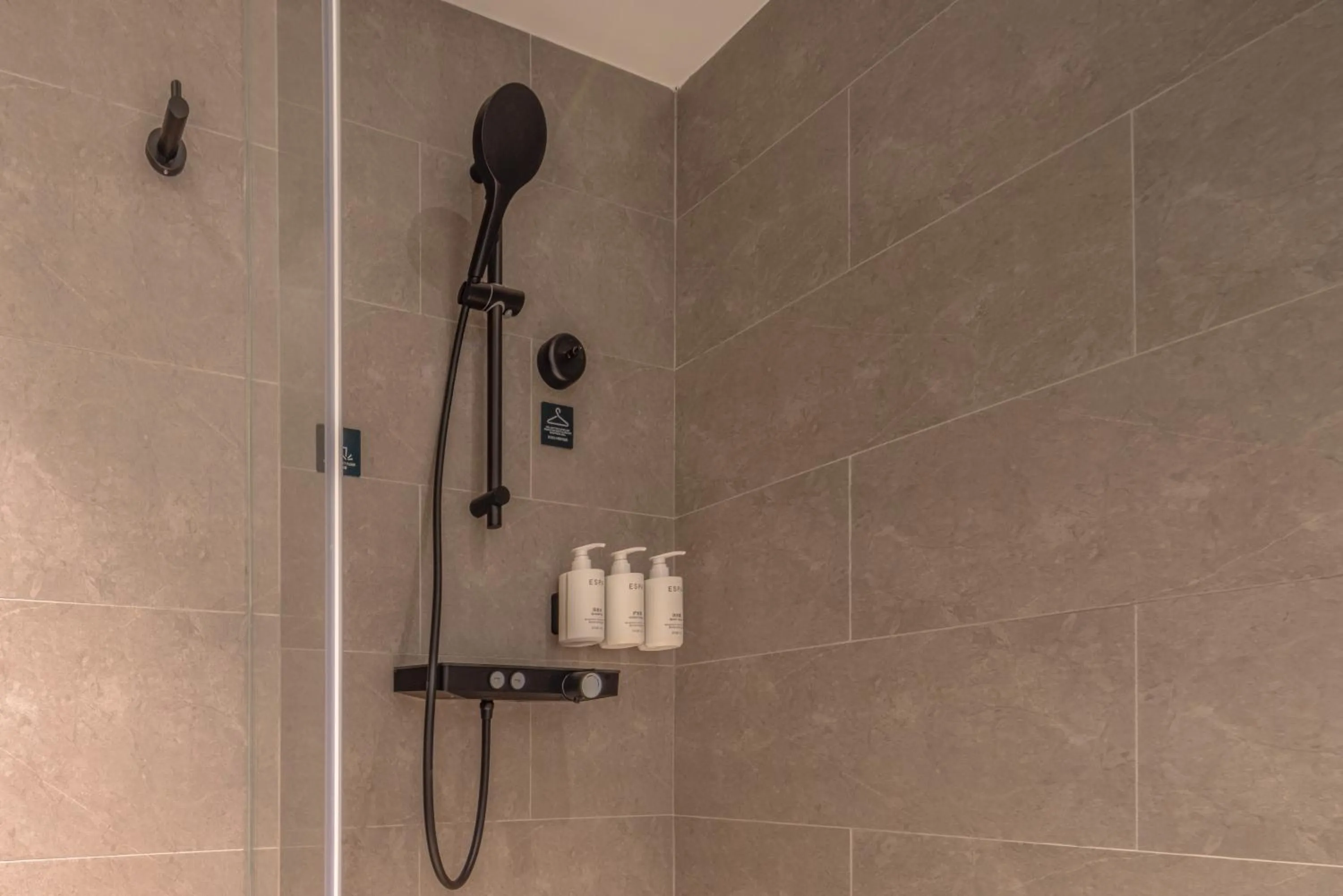 Atour Hotel Hangzhou Xiaoshan Airport Airport Town