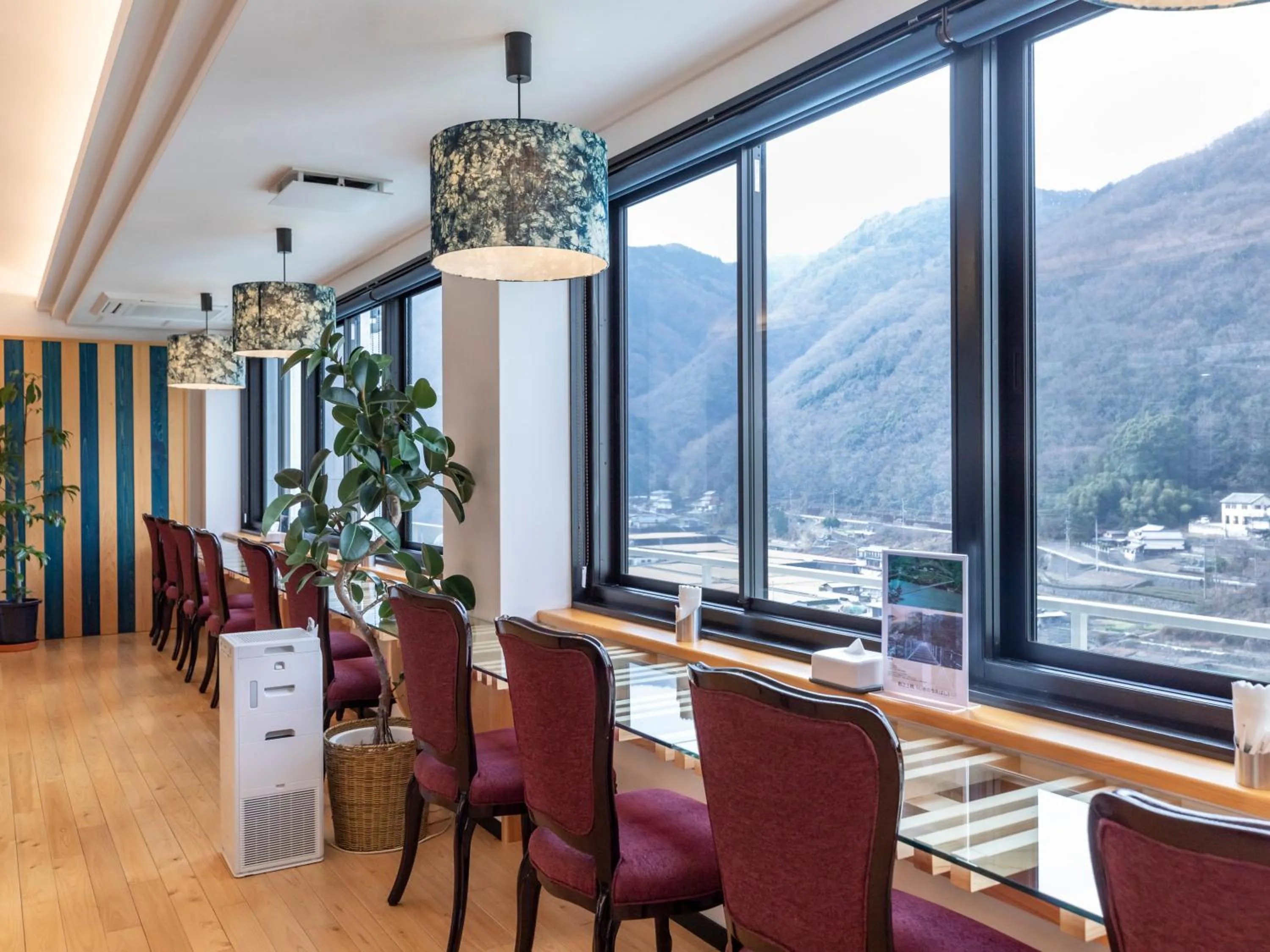 Restaurant/places to eat in Business Hotel Awaikeda Eleven 2