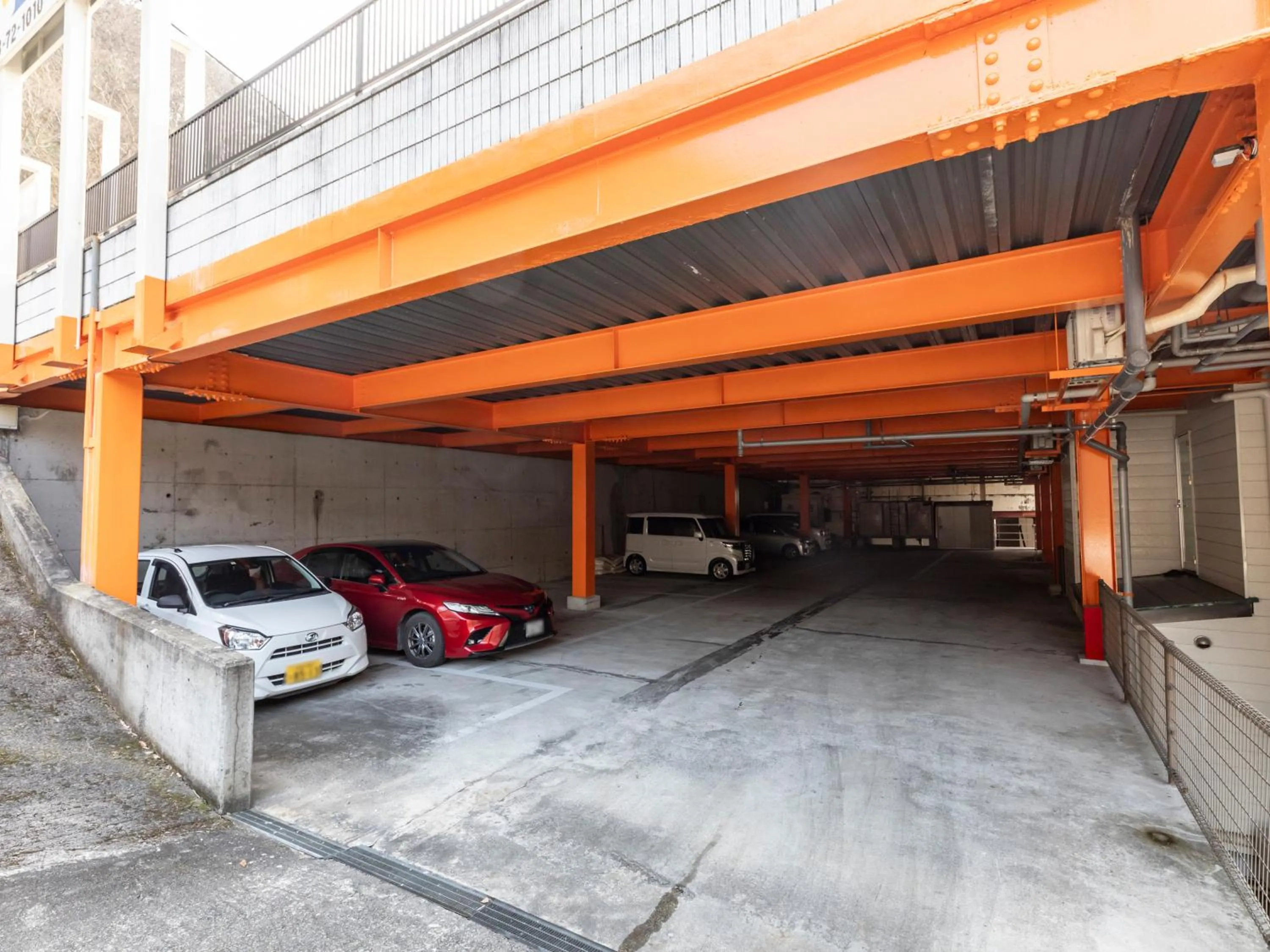 Parking in Business Hotel Awaikeda Eleven 2