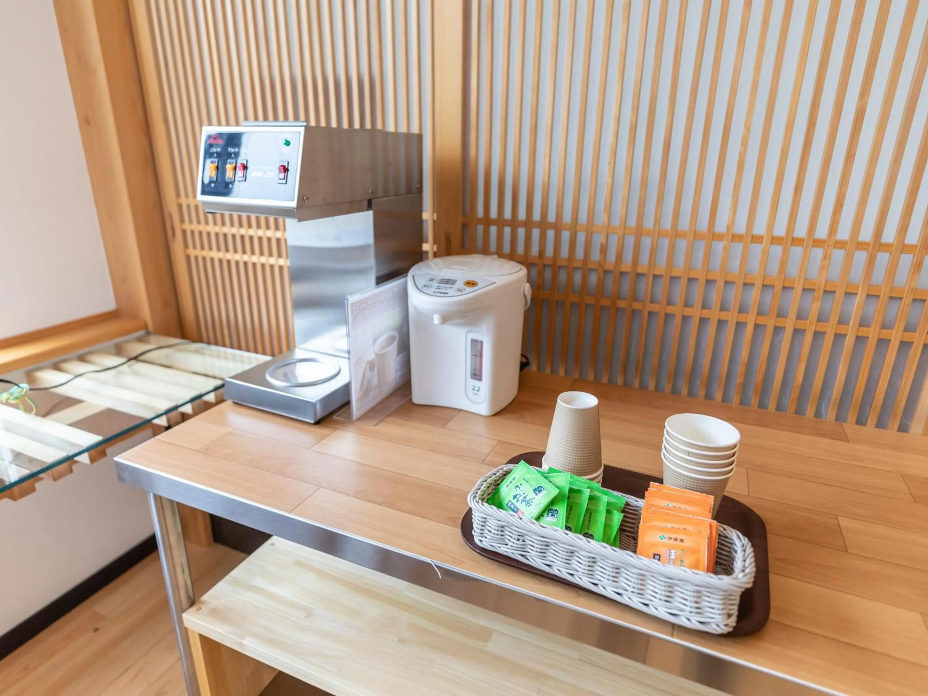 Food and drinks in Business Hotel Awaikeda Eleven 2