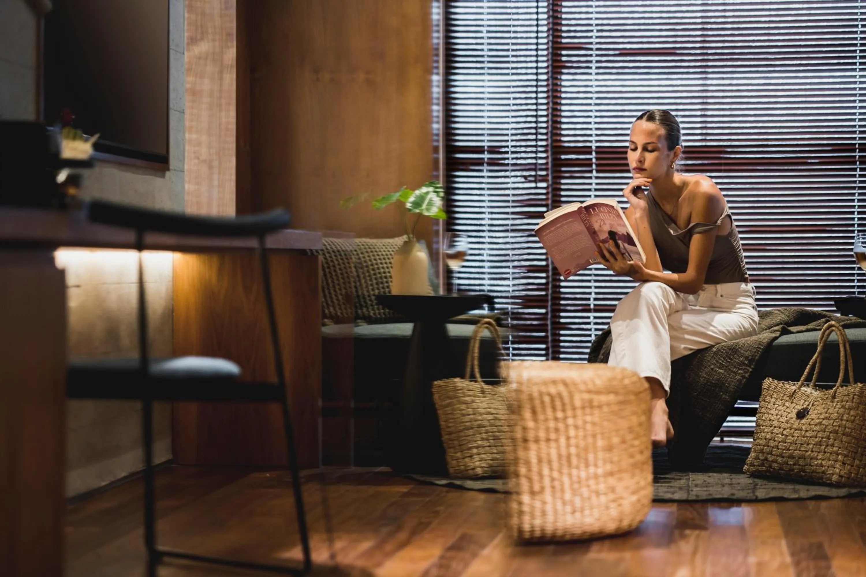 Seating area in iSuite by Ekosistem