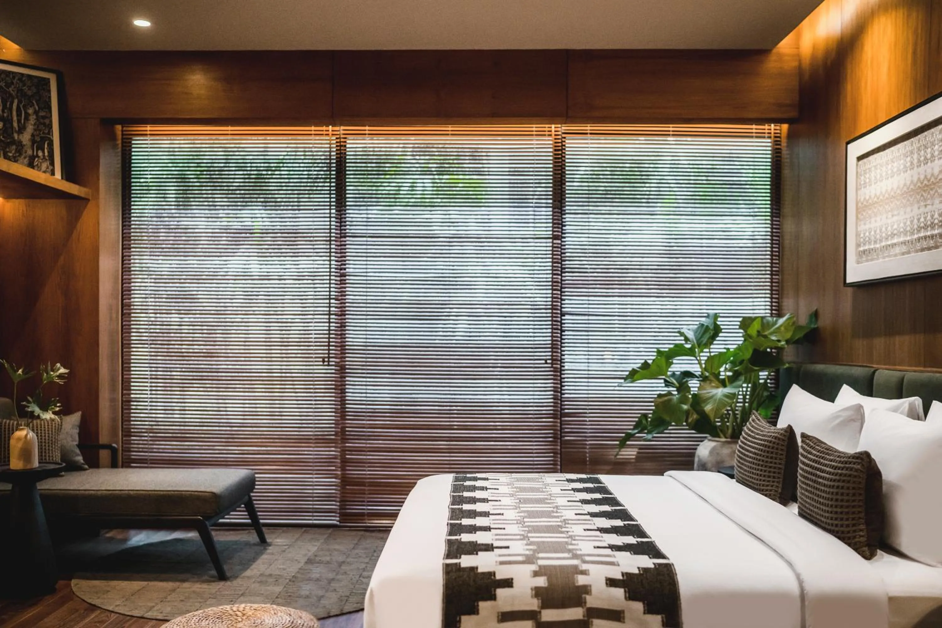 Bed in iSuite by Ekosistem