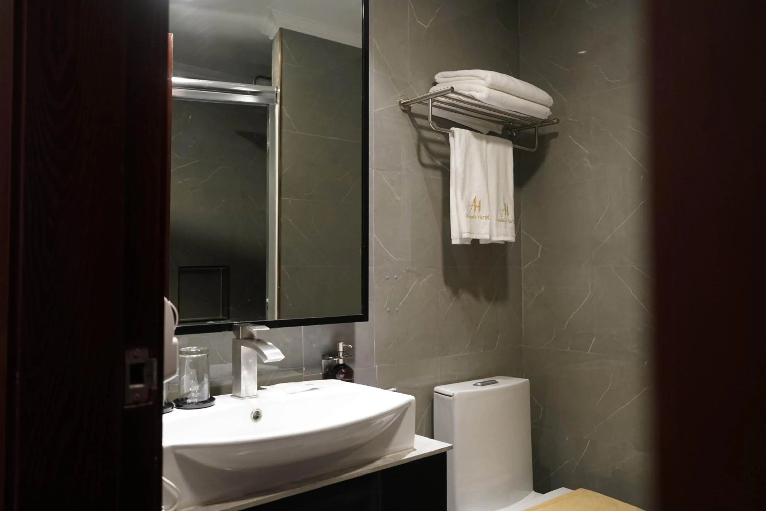 Toilet in Amarah Hotel