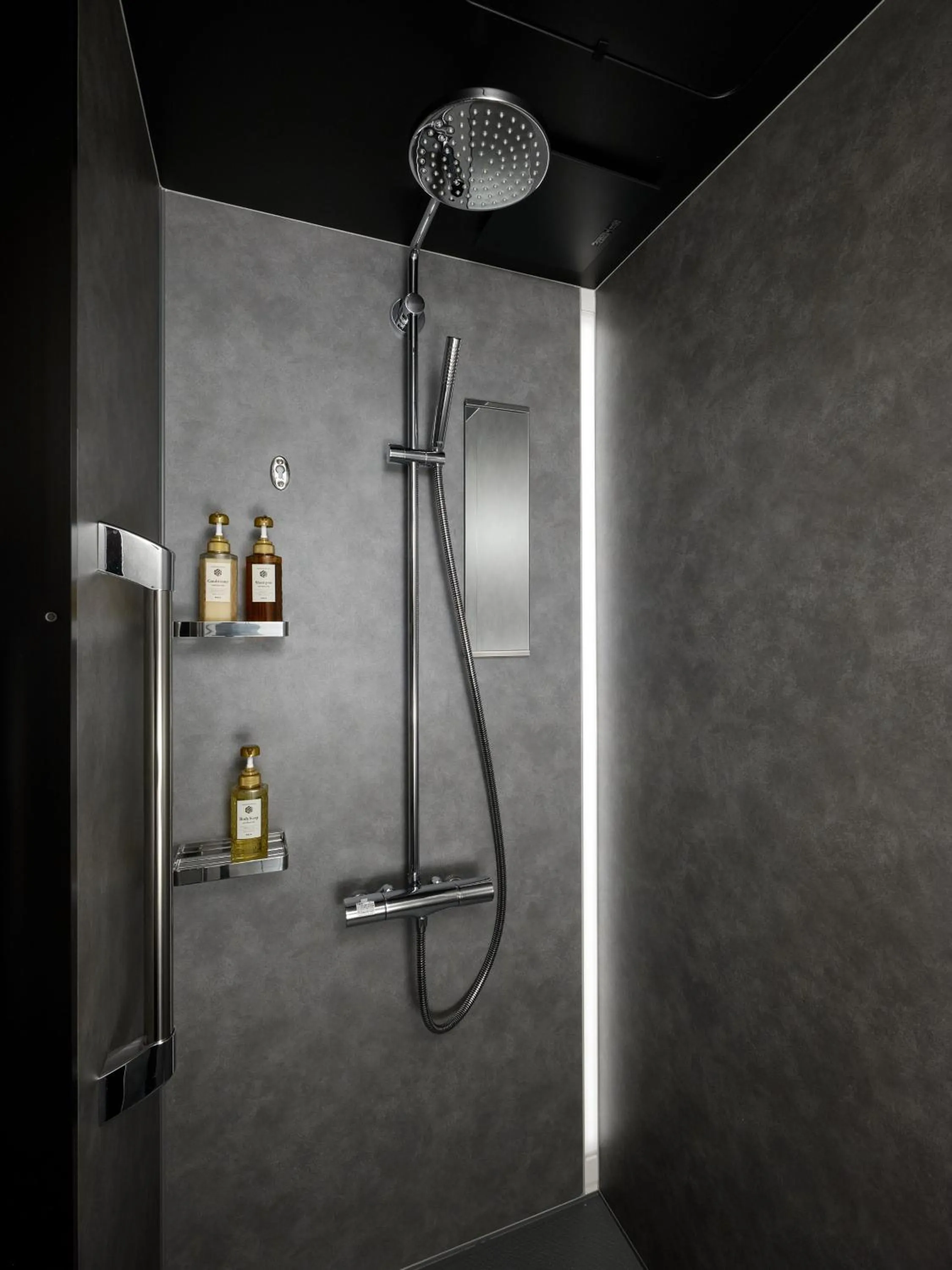 Premium Apart MONday KYOTO GOJO