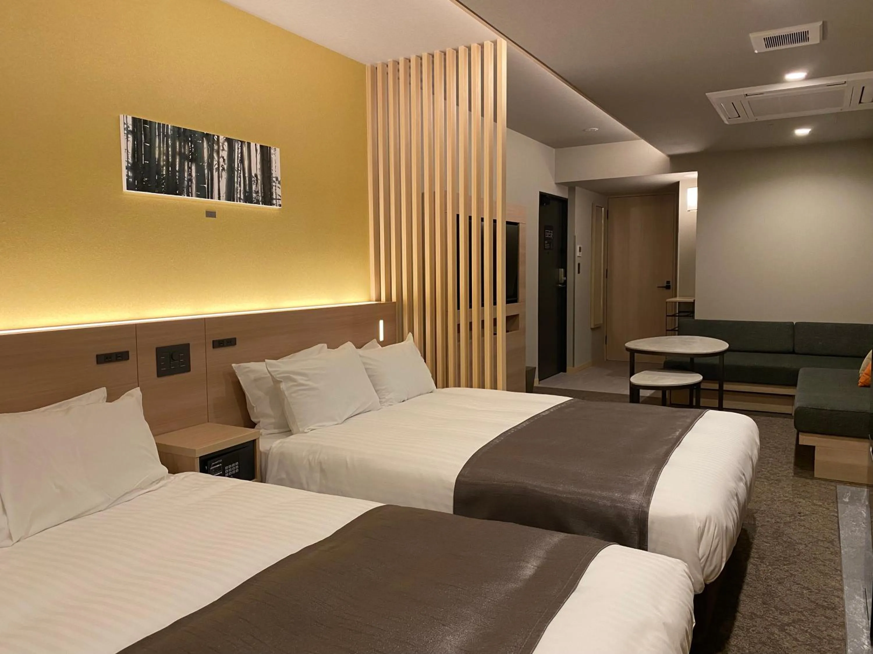 Bed in Premium Apart MONday KYOTO GOJO