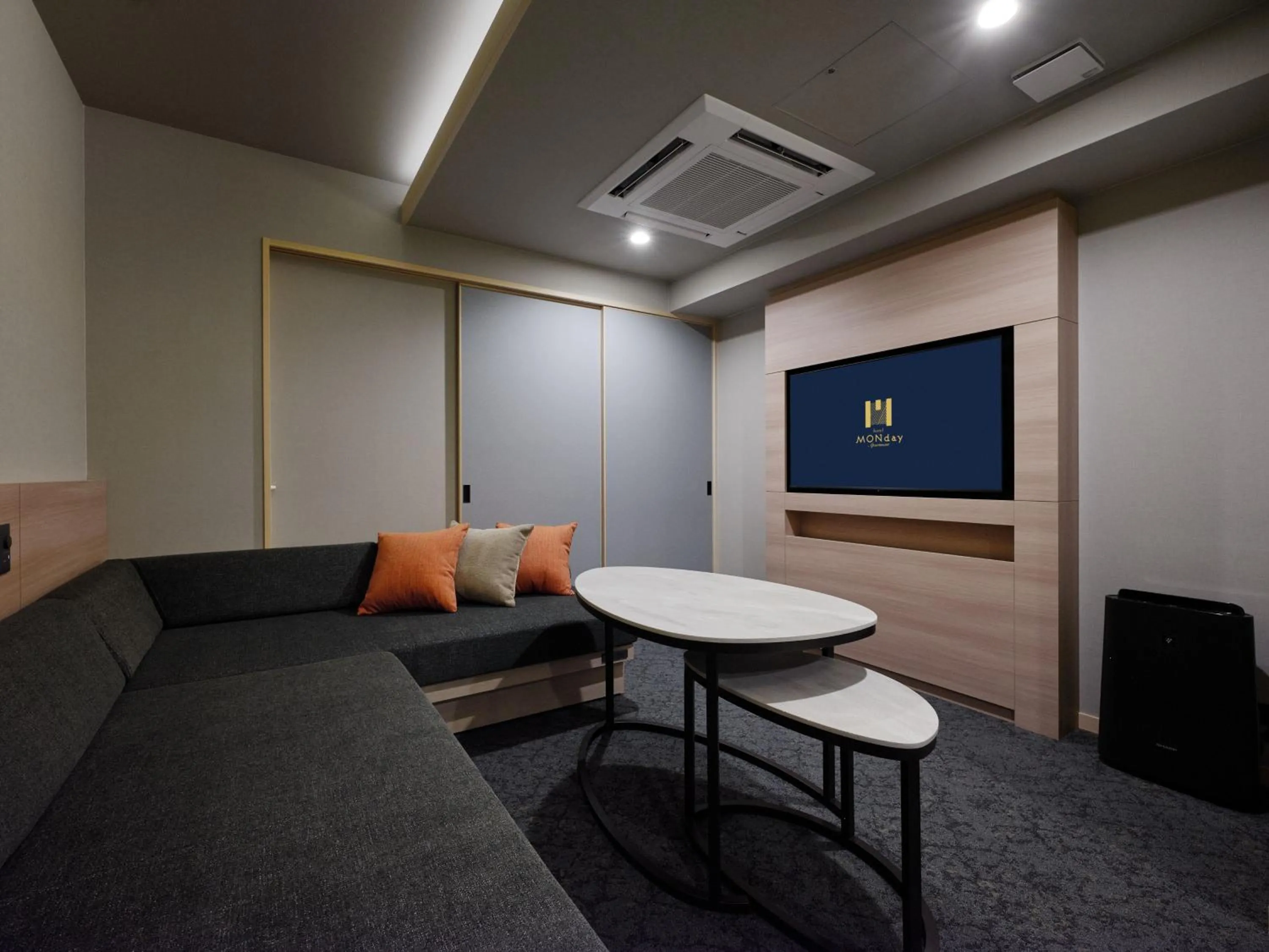 Premium Apart MONday KYOTO GOJO