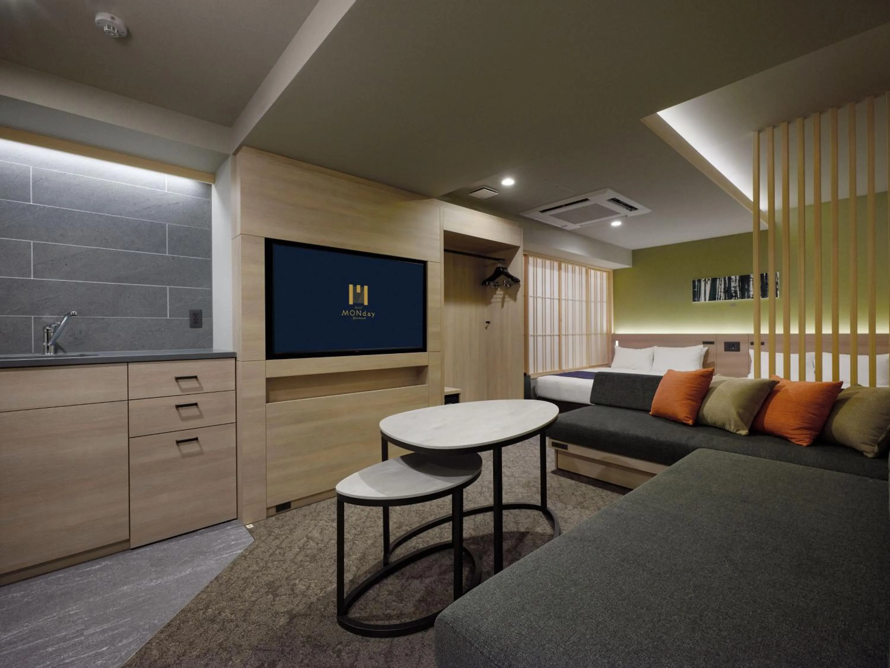 Premium Apart MONday KYOTO GOJO