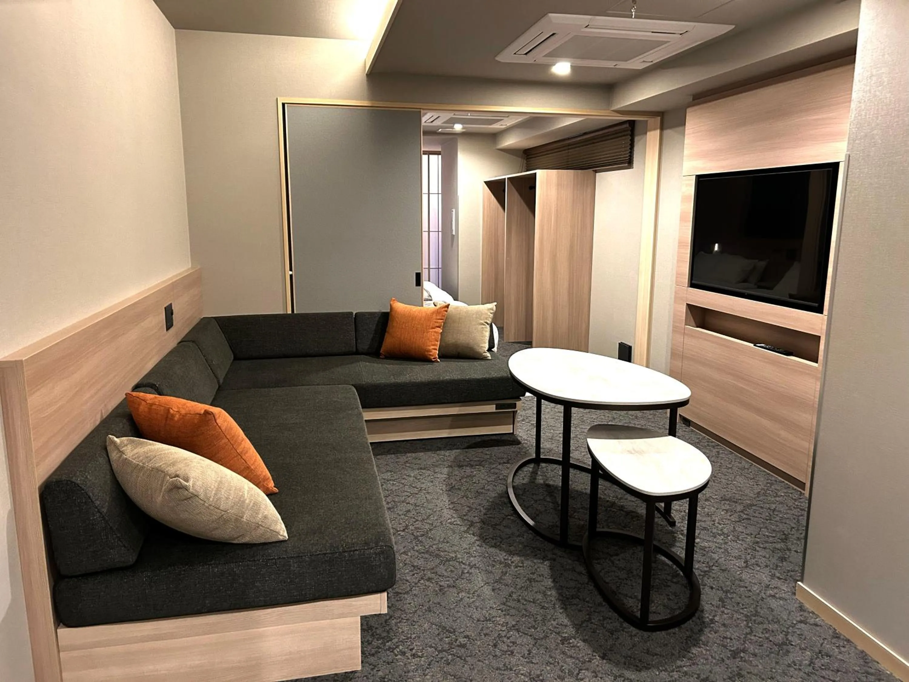 Premium Apart MONday KYOTO GOJO