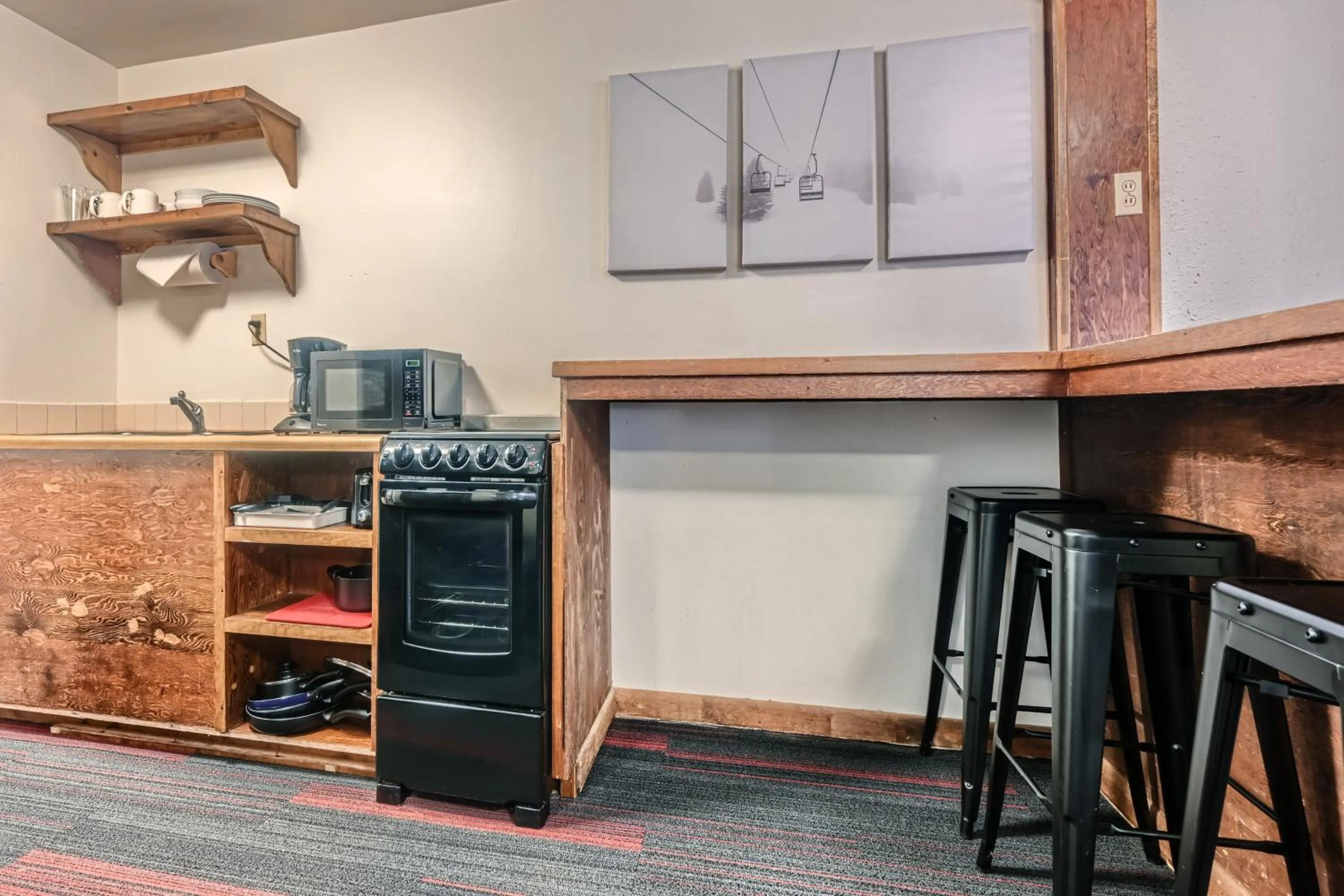 Kitchen or kitchenette in A-Lodge Boulder