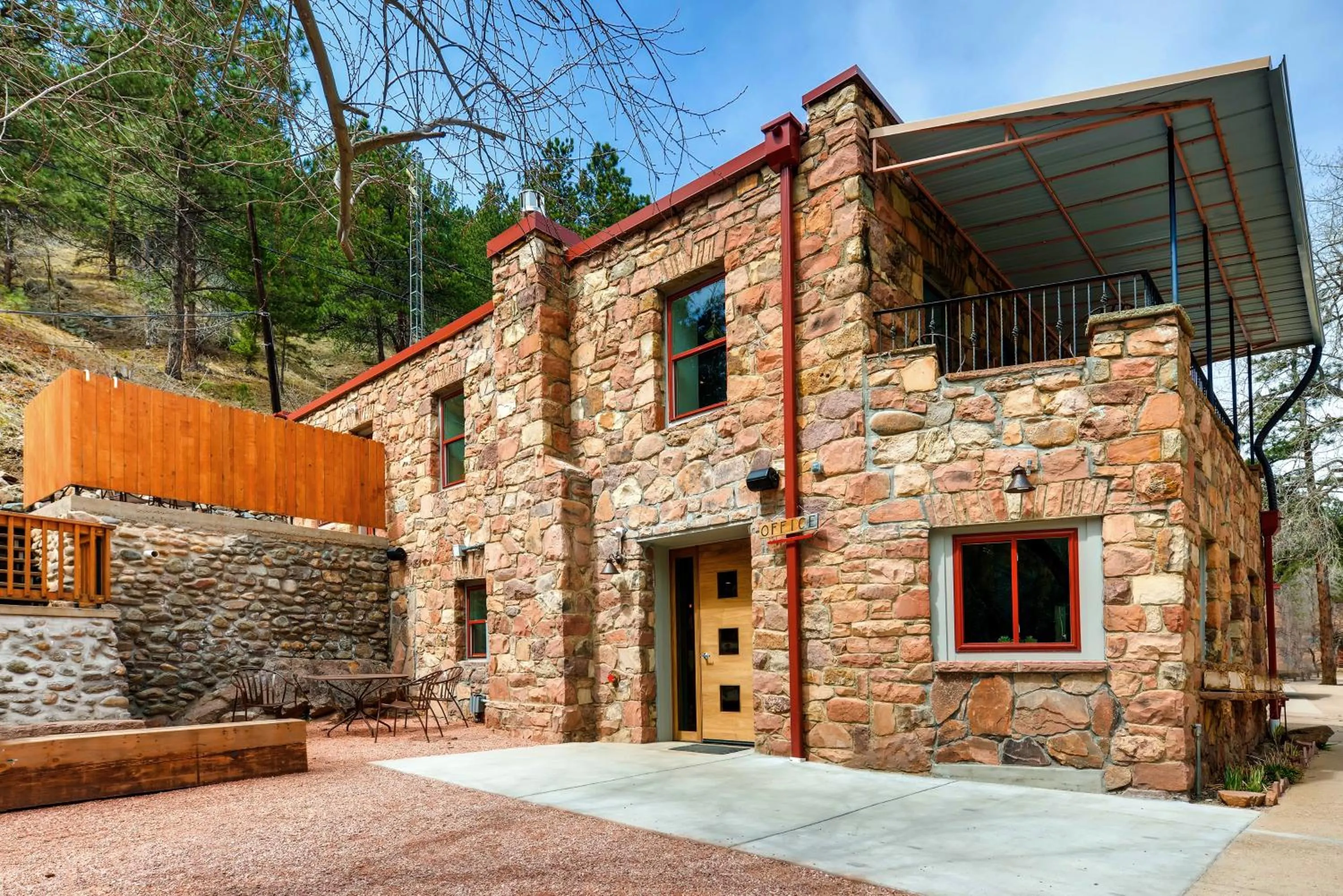 Property building in A-Lodge Boulder