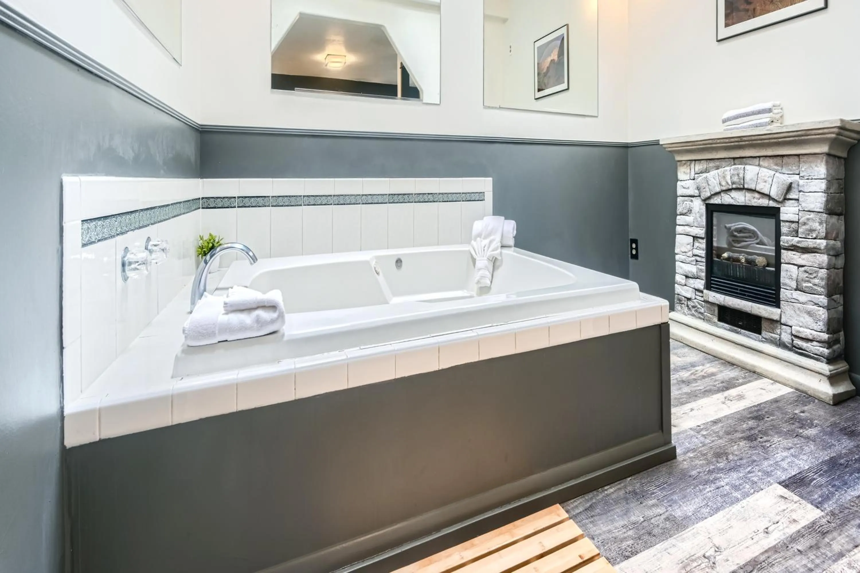 Bath in A-Lodge Boulder