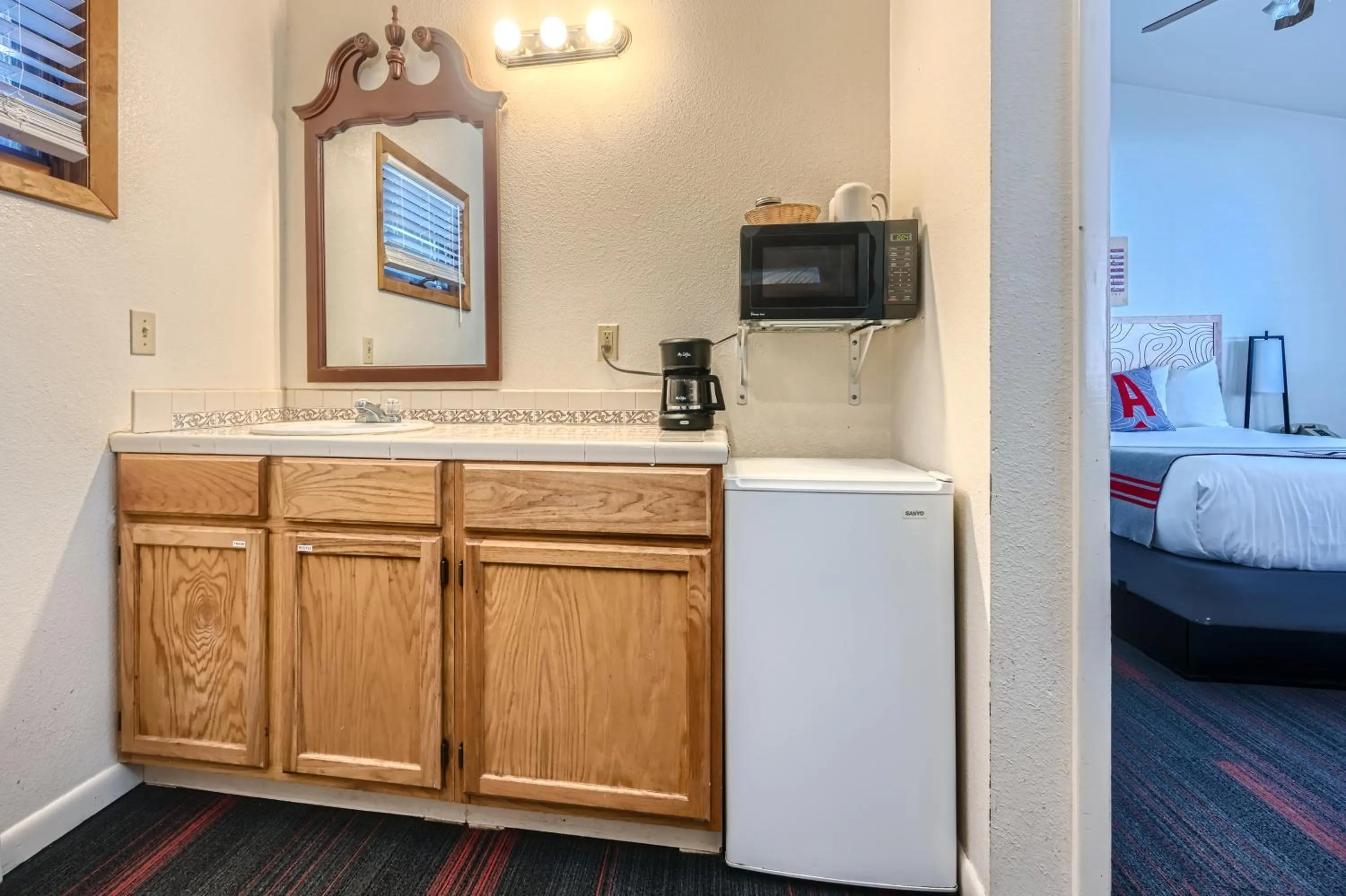 Kitchen or kitchenette, Bed in A-Lodge Boulder
