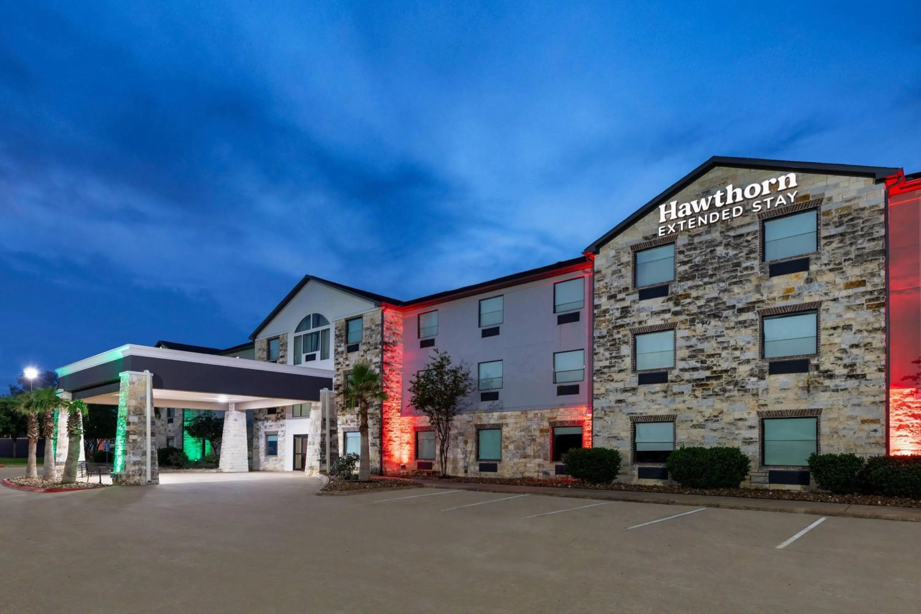 Property building in Hawthorn Extended Stay by Wyndham College Station South