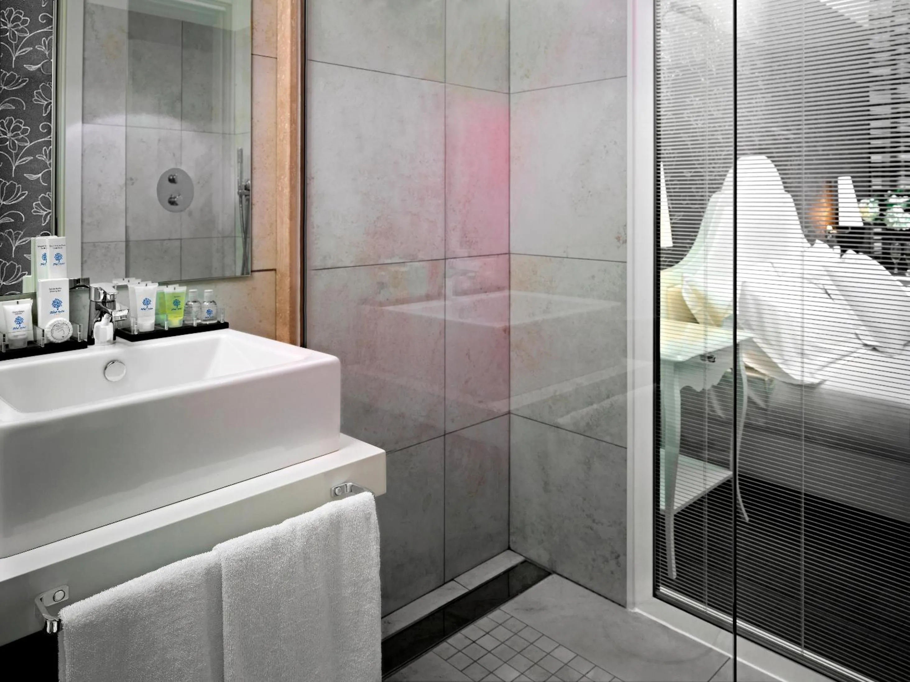 Toilet in Blue Relais Maggiore