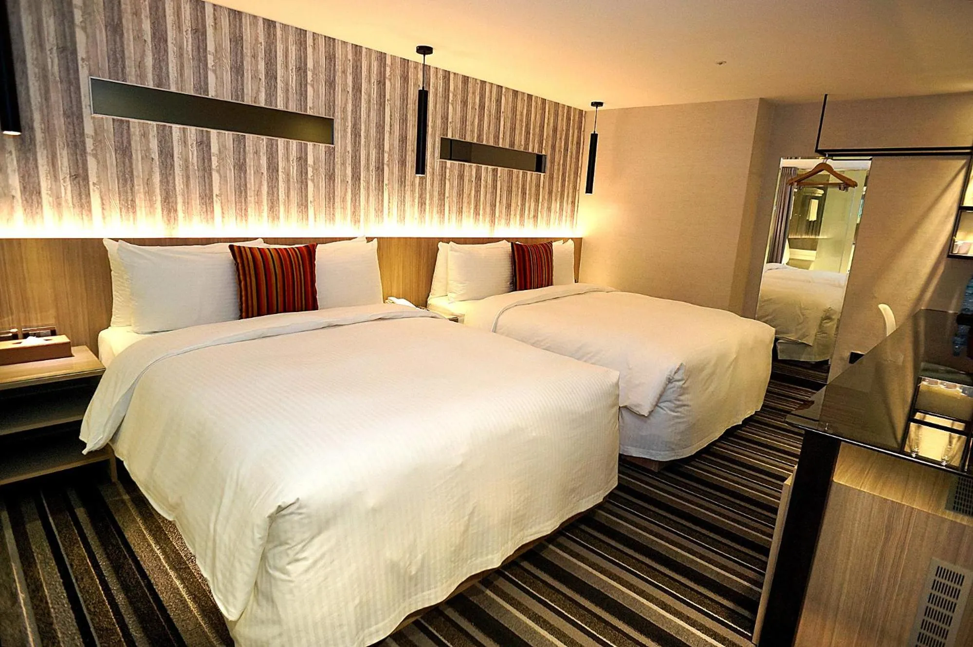 Photo of the whole room, Bed in Via Hotel - Zhongxiao