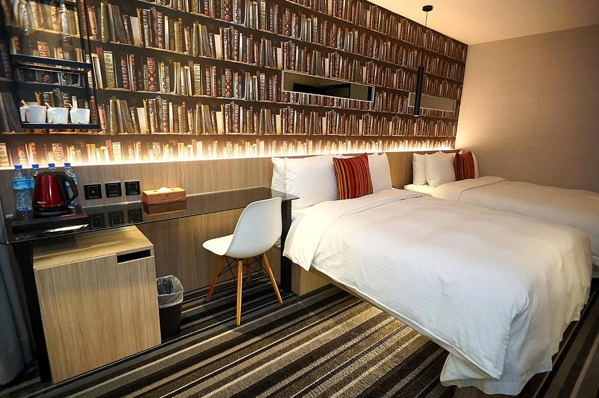 Photo of the whole room, Bed in Via Hotel - Zhongxiao