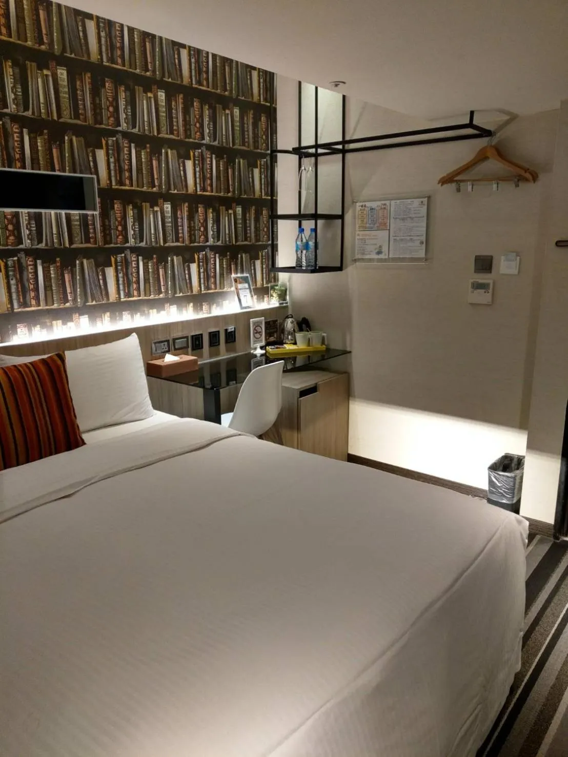 Bed in Via Hotel - Zhongxiao