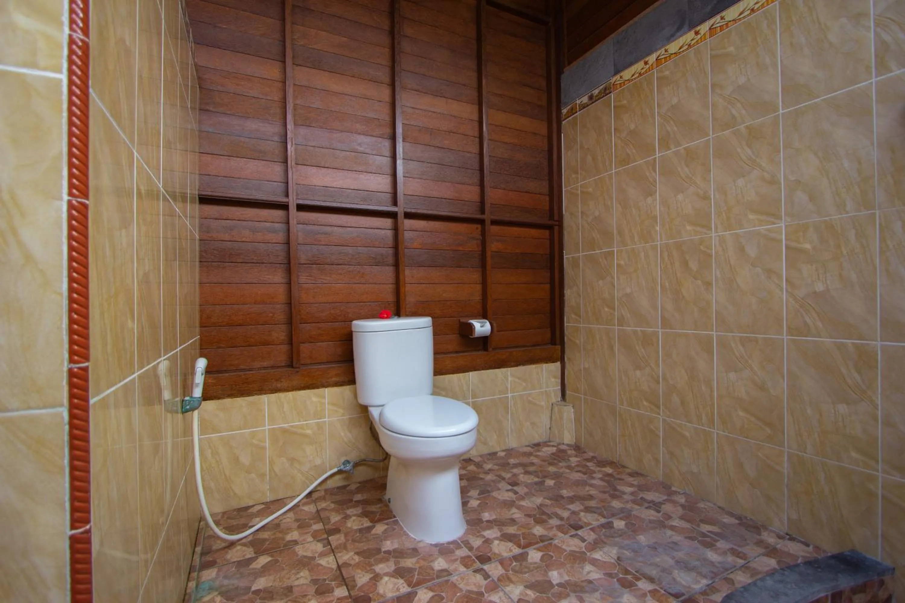 Toilet in Garden Cottage Lembongan & Hostel