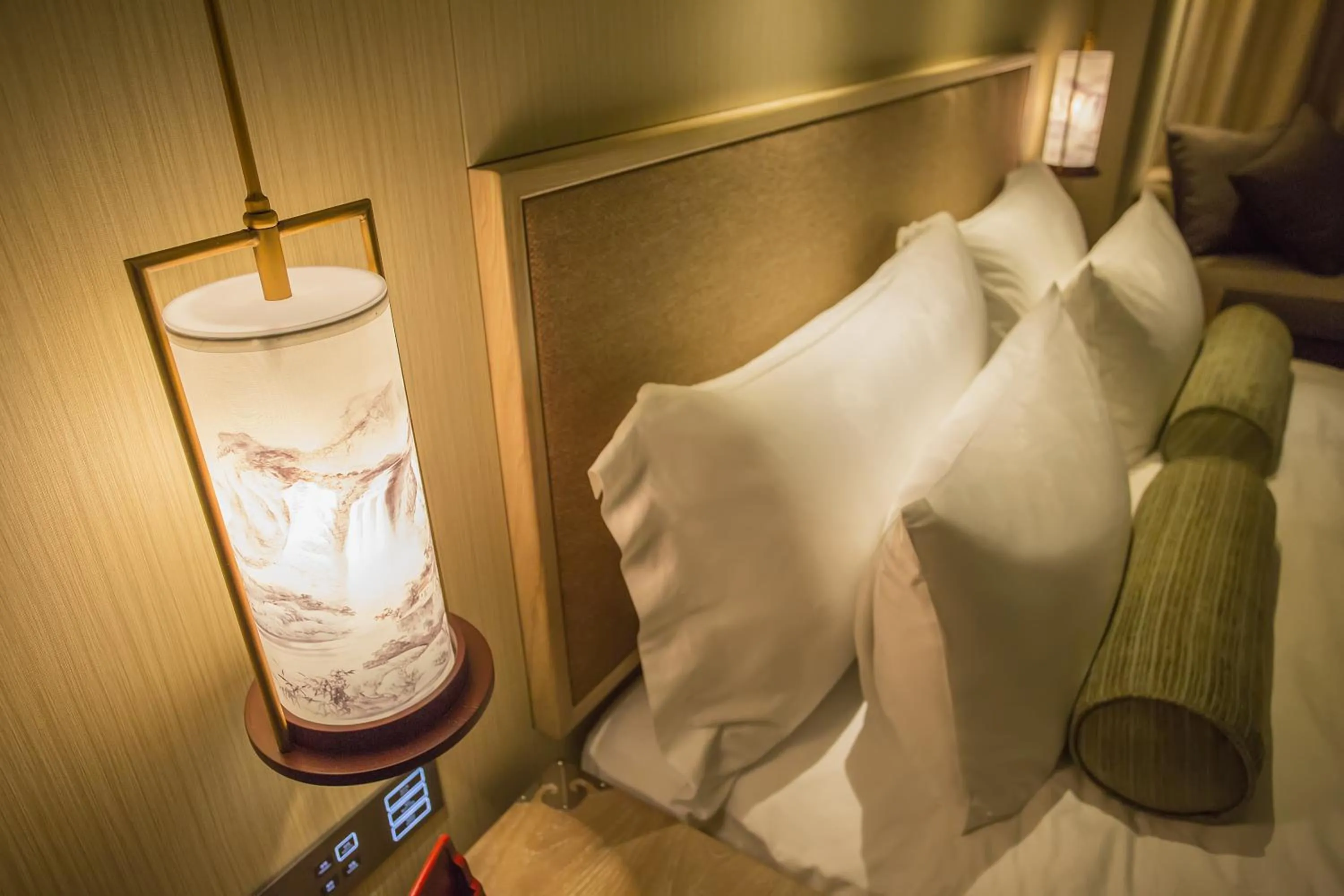 Photo of the whole room, Bed in 广州岭南五号酒店 LN Hotel Five