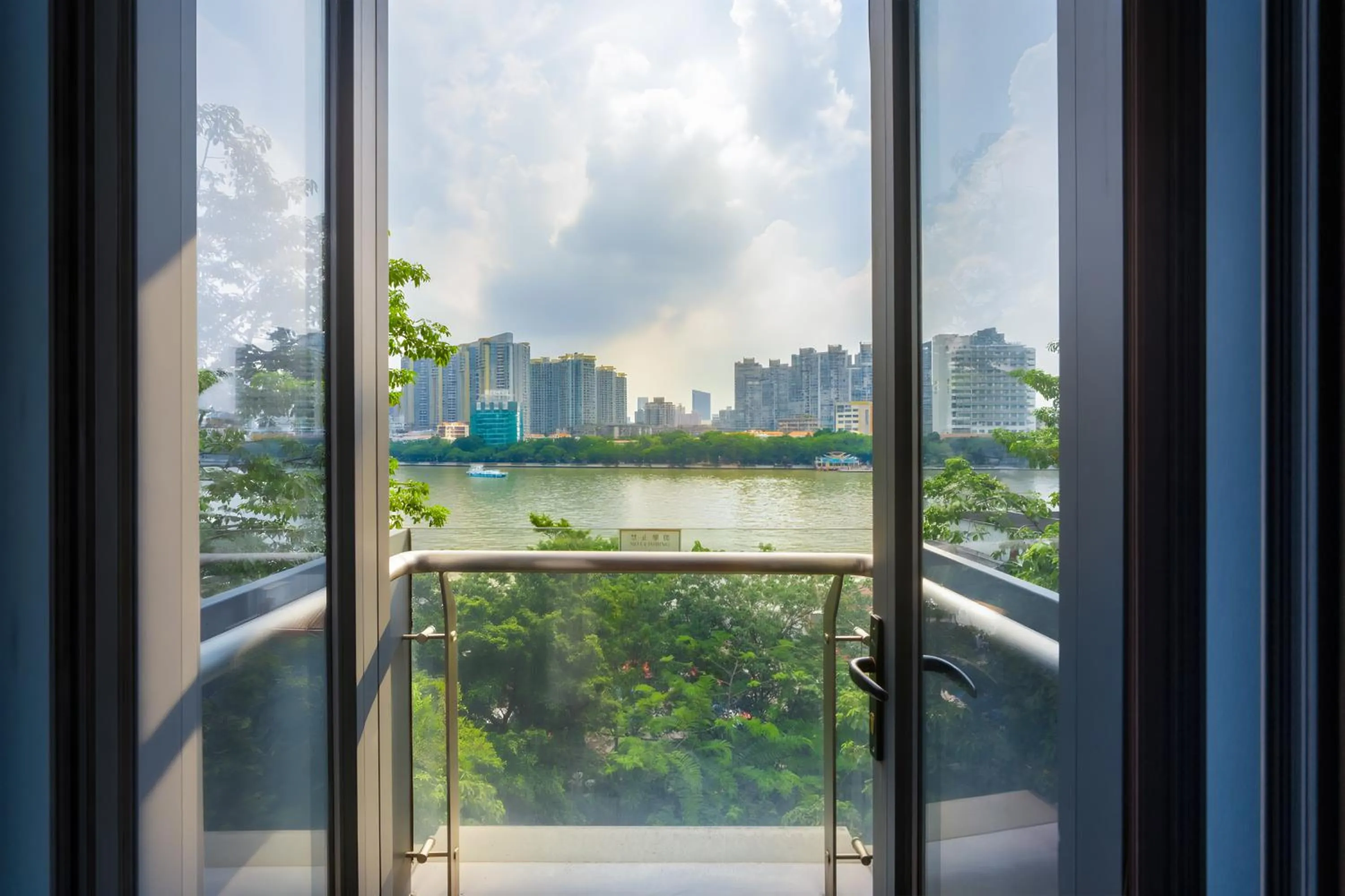 Day in 广州岭南五号酒店 LN Hotel Five