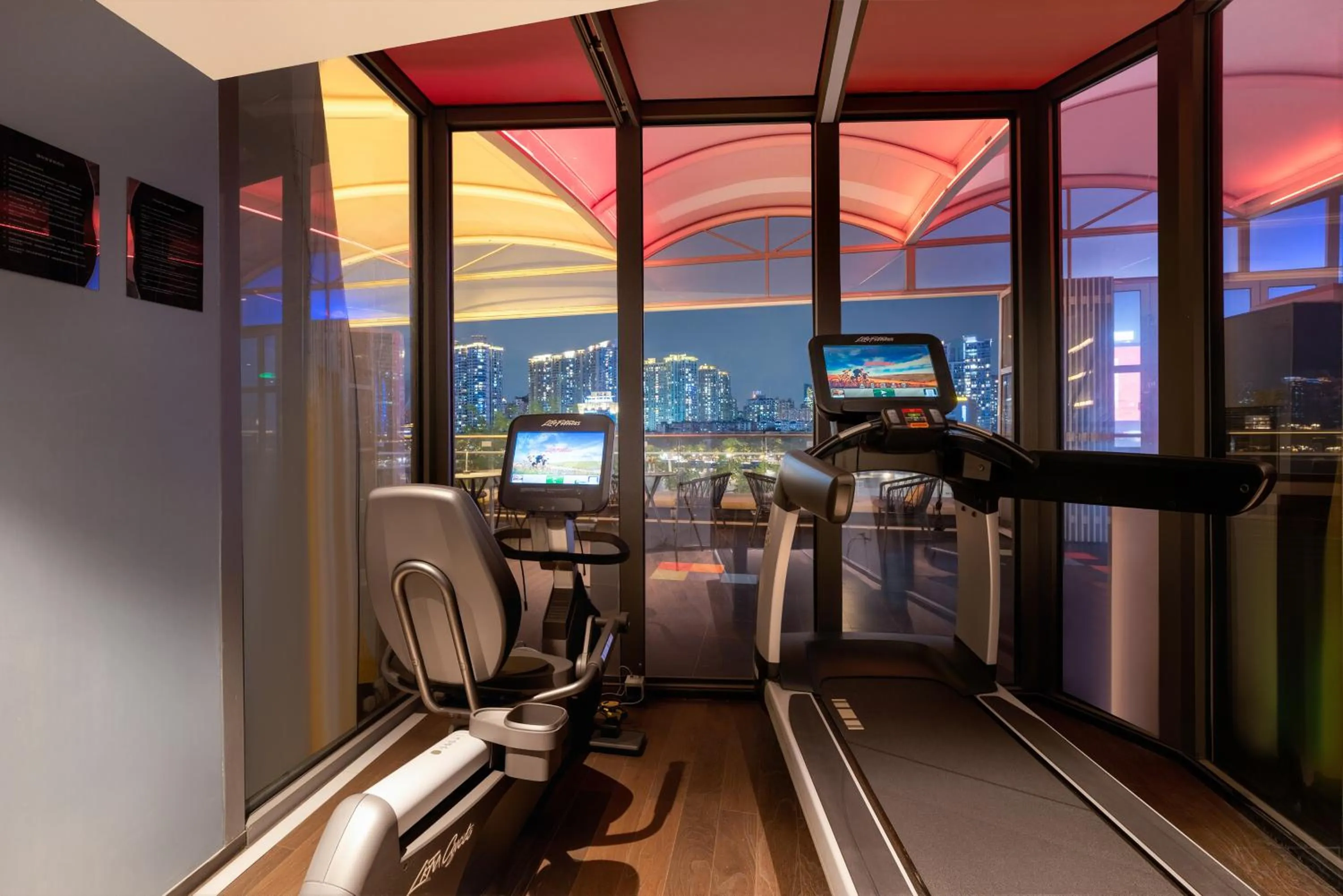 Fitness centre/facilities in 广州岭南五号酒店 LN Hotel Five
