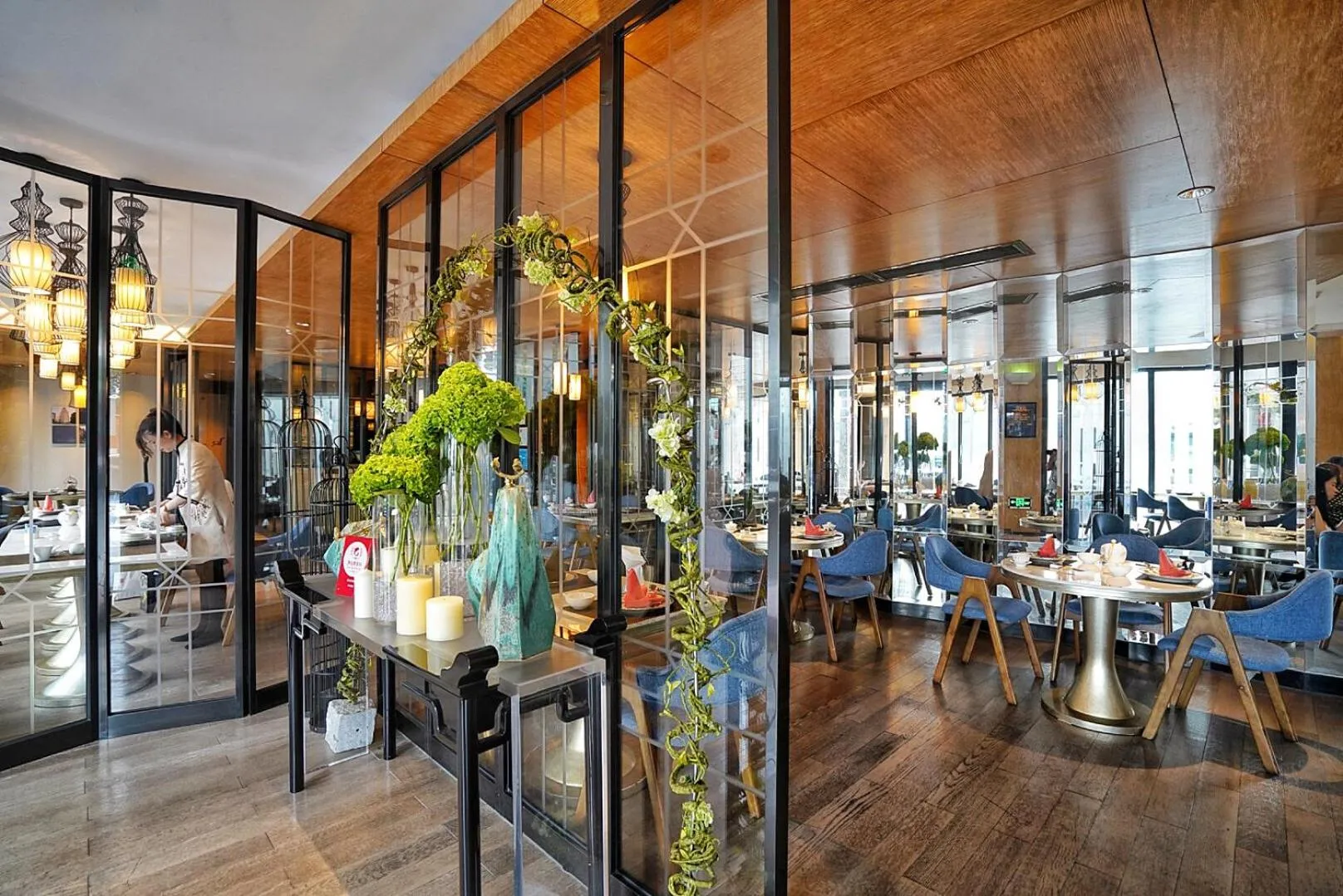 Restaurant/places to eat in 广州岭南五号酒店 LN Hotel Five