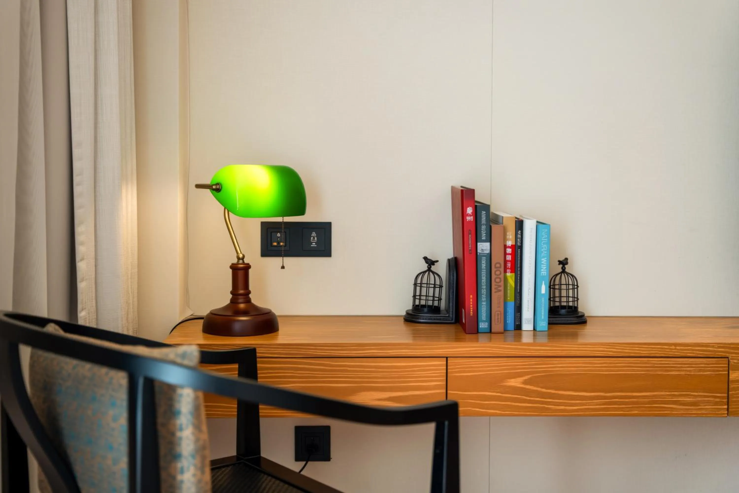 Library in 广州岭南五号酒店 LN Hotel Five