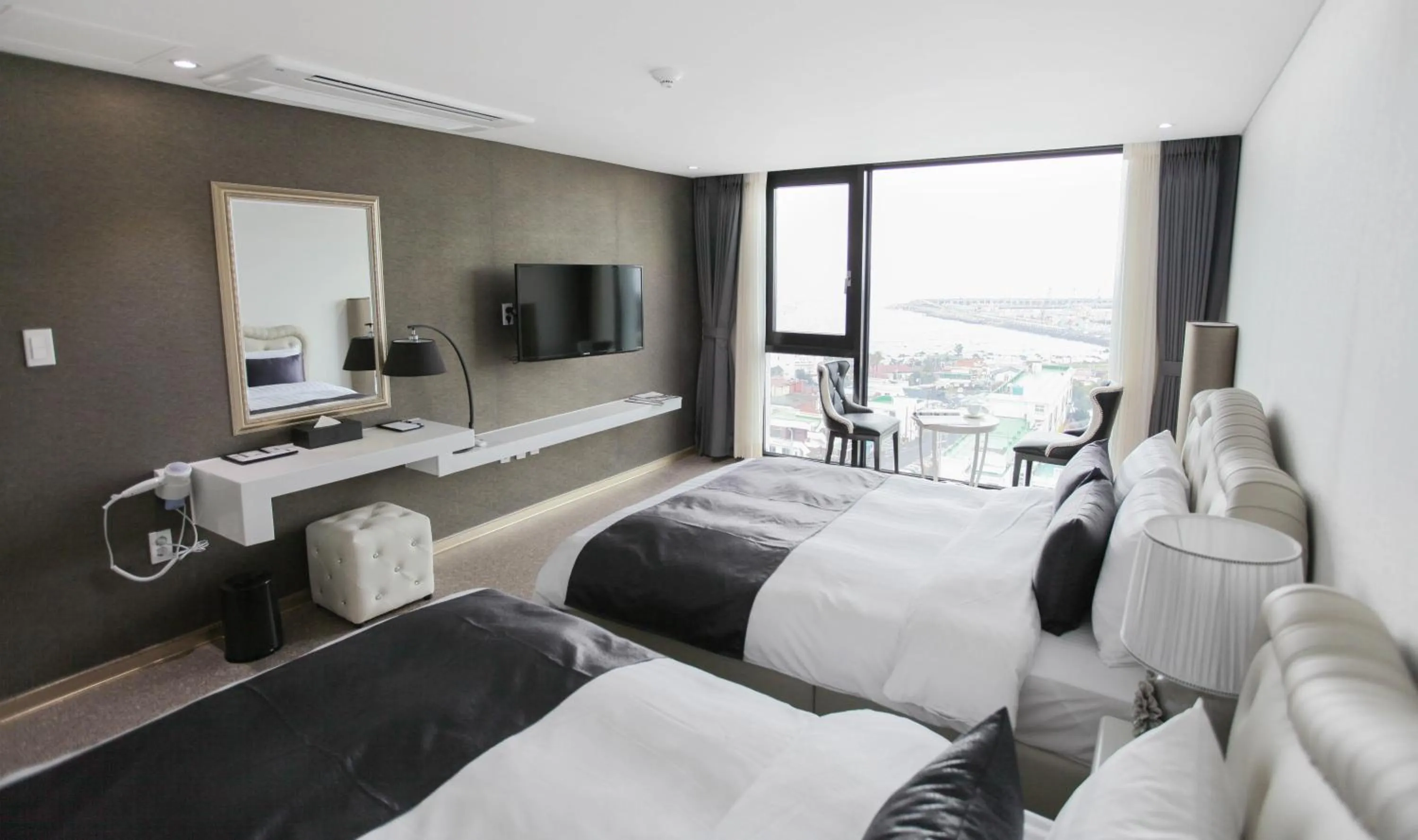 Bedroom in Eins Hotel