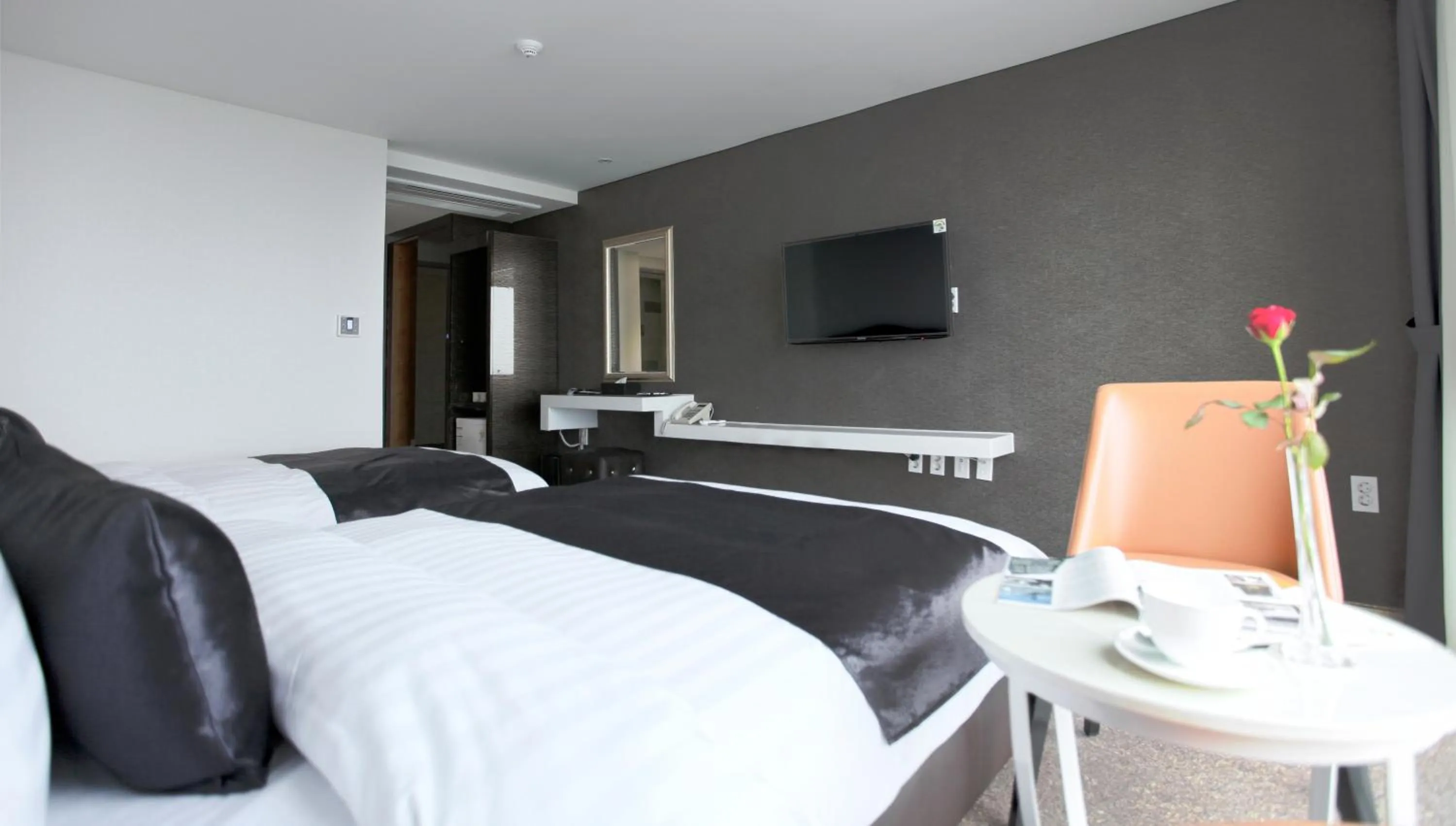 Bedroom in Eins Hotel