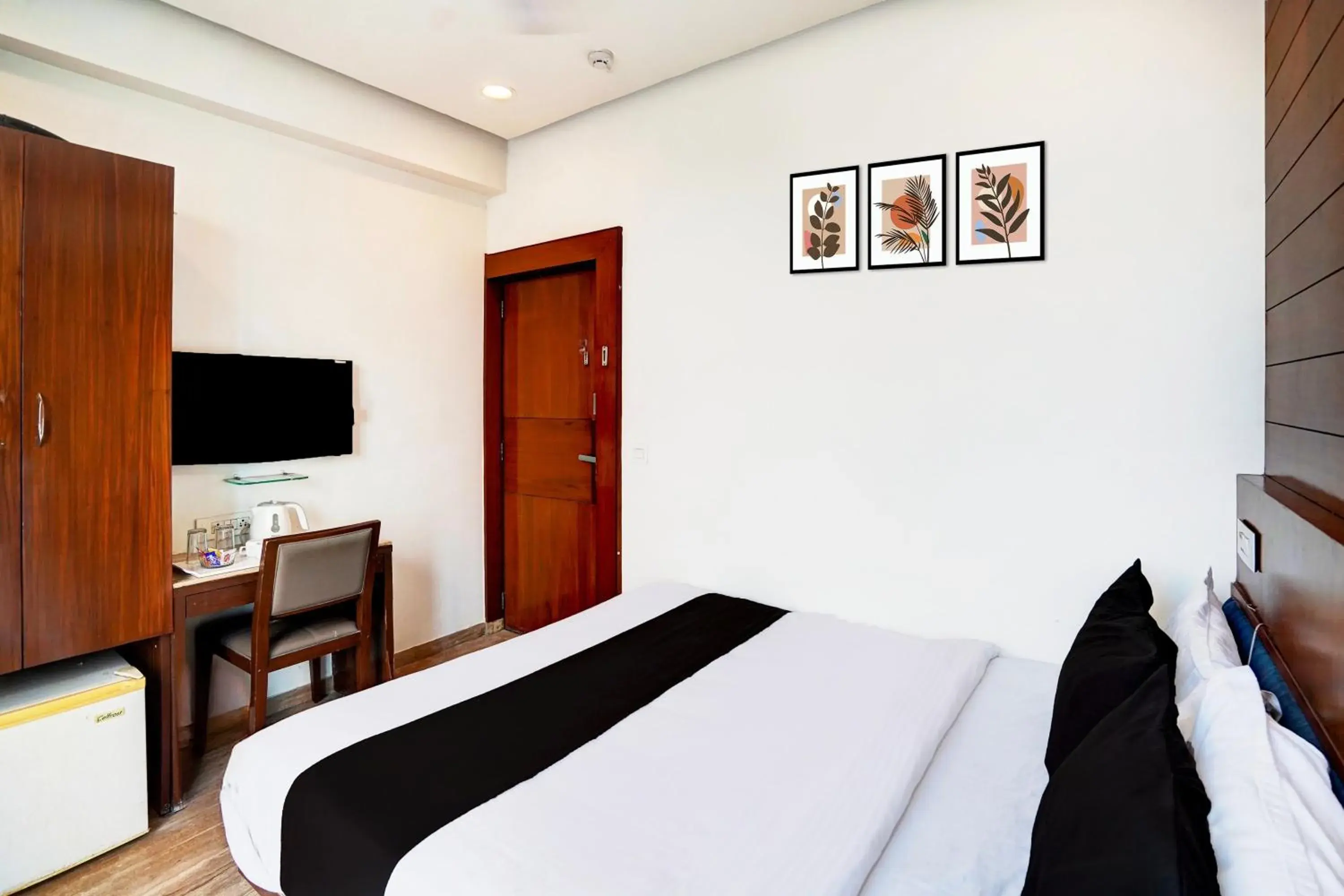 Classic Triple Room - single occupancy in Super Collection O Airport Road Formerly Hotel Kyra Classic Triple Room - single occupancy in Super Collection O Airport Road Formerly Hotel Kyra