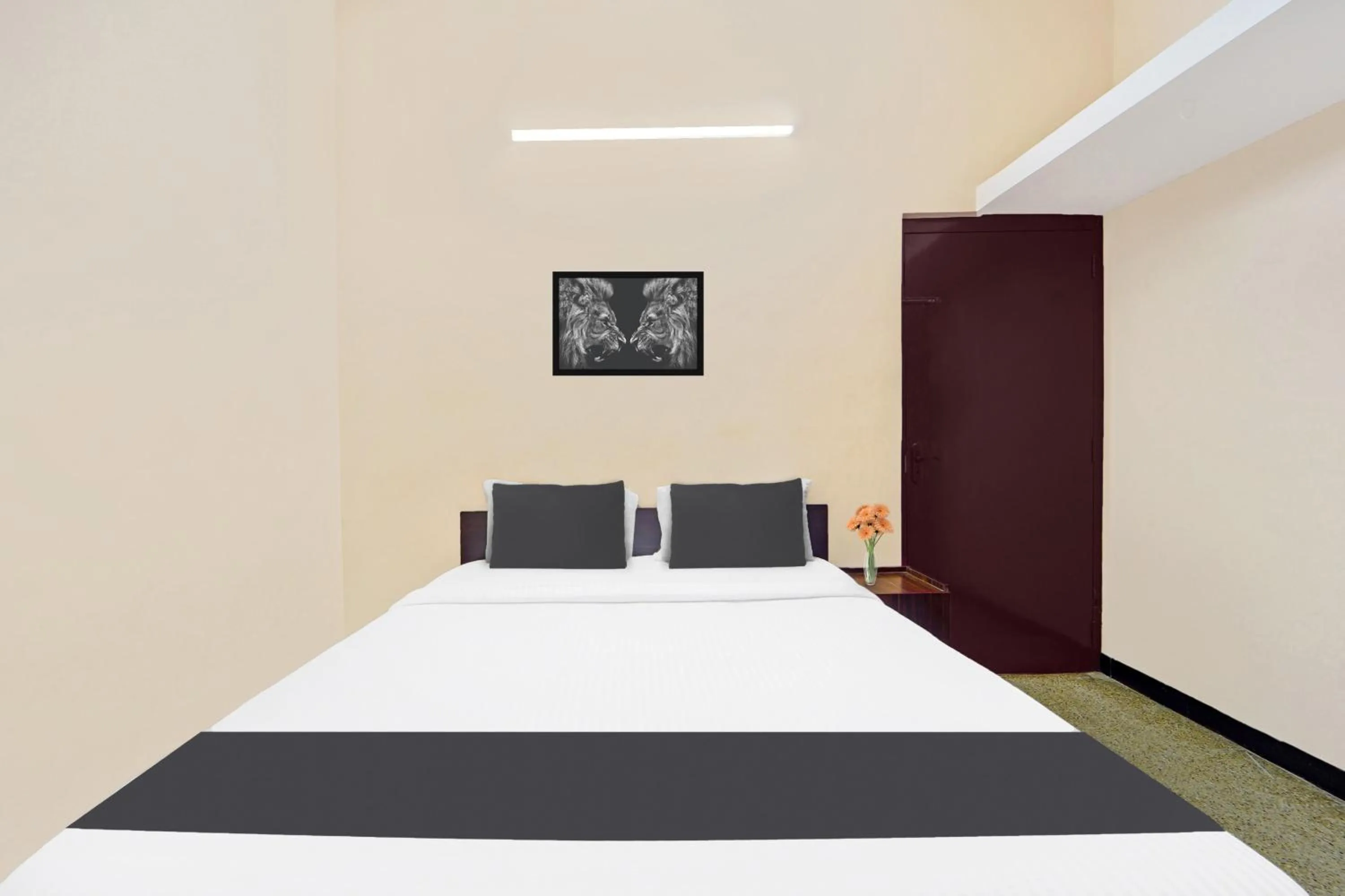 Bedroom, Bed in Super Hotel O Ganapathy Athipalayam Pirivu Road