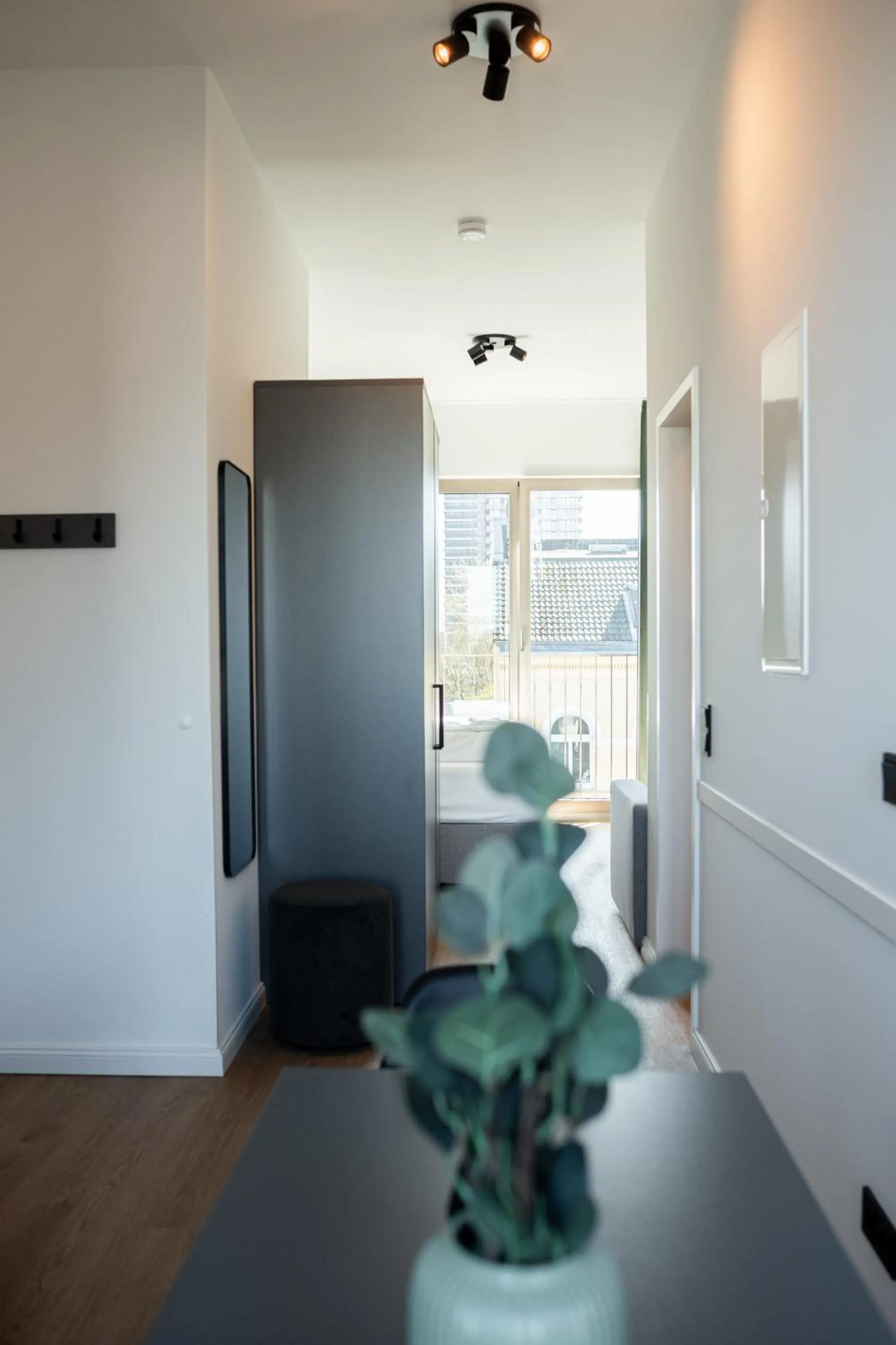 wardrobe in Homaris Apartments Winterhude