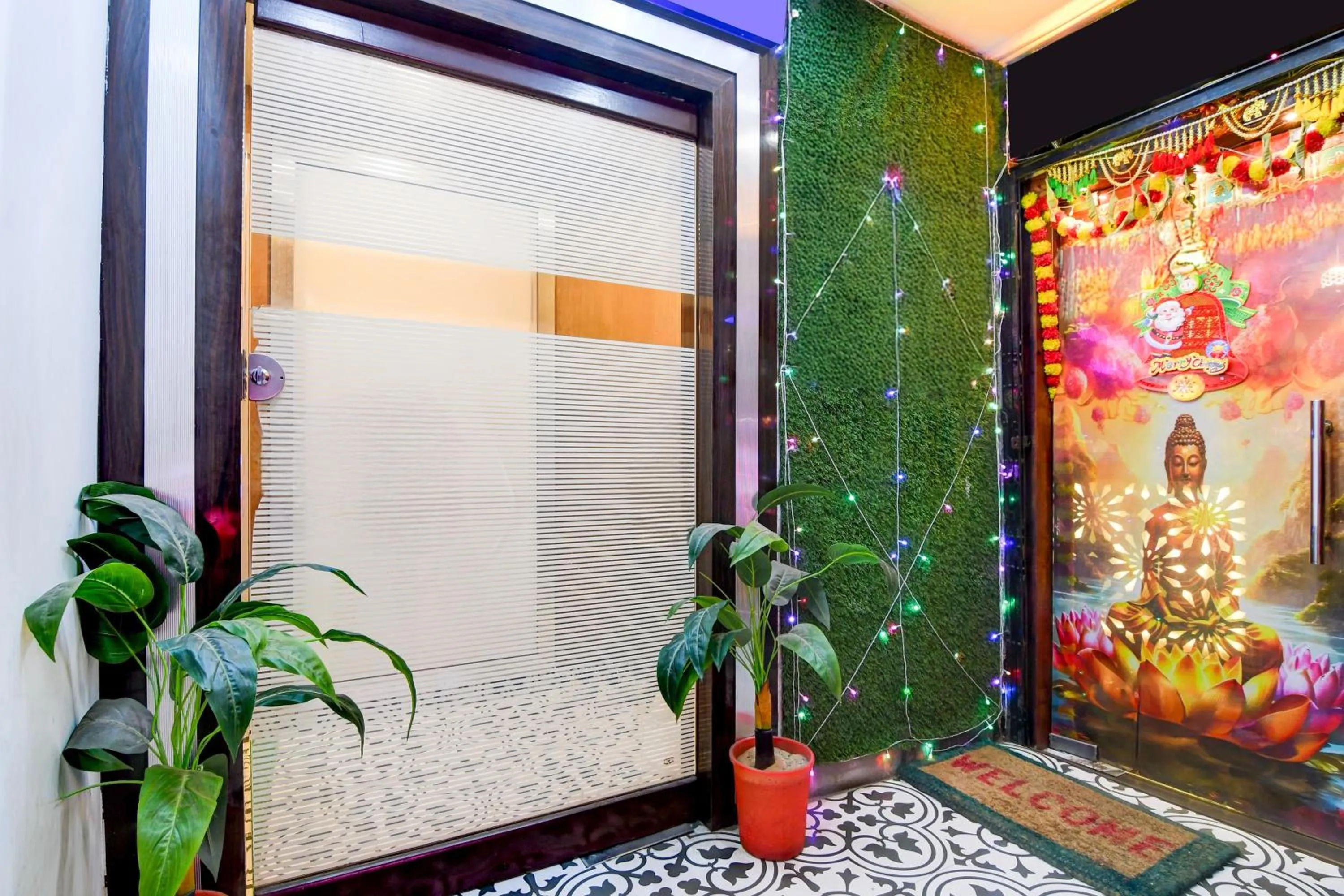 Facade/entrance in Hotel O Marquis Street Formerly BK International