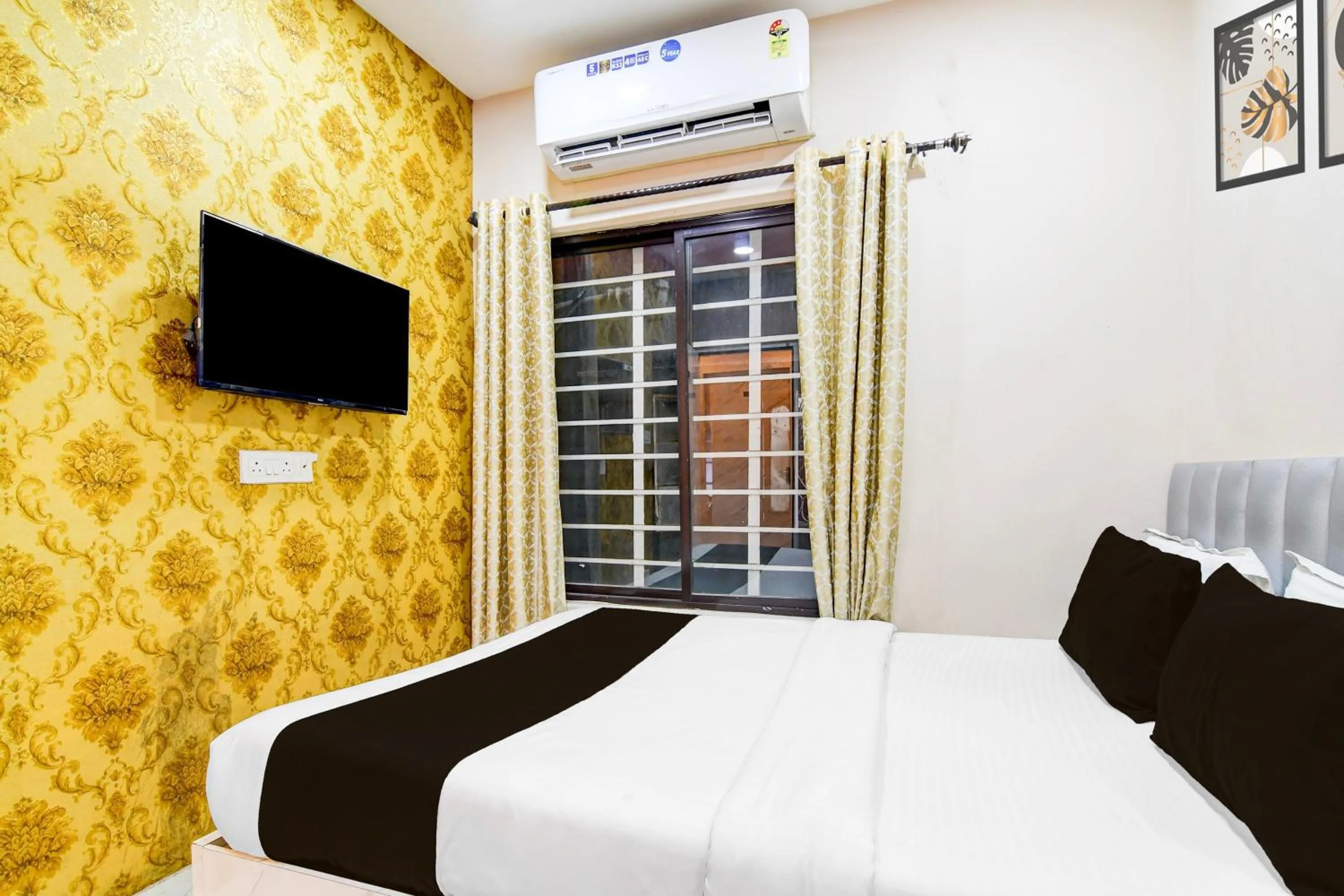 Bedroom, Bed in Hotel O Marquis Street Formerly BK International