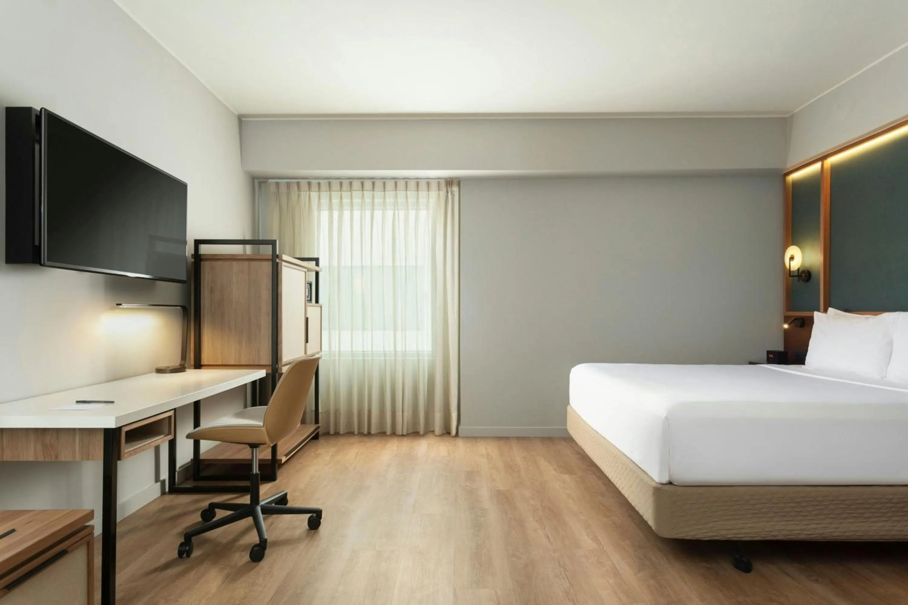Photo of the whole room, Bed in Courtyard by Marriott Lima Miraflores