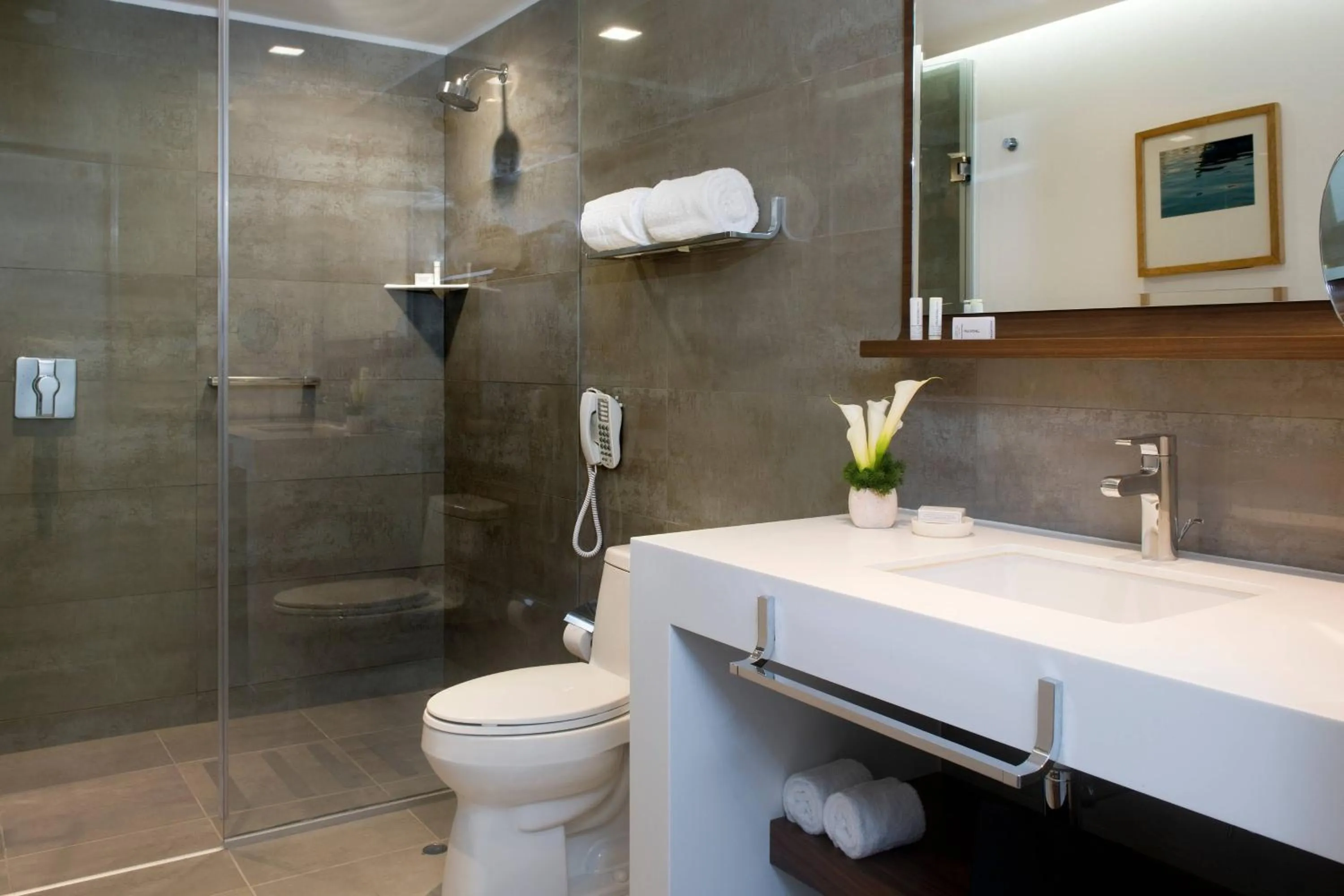 Bathroom in Courtyard by Marriott Lima Miraflores