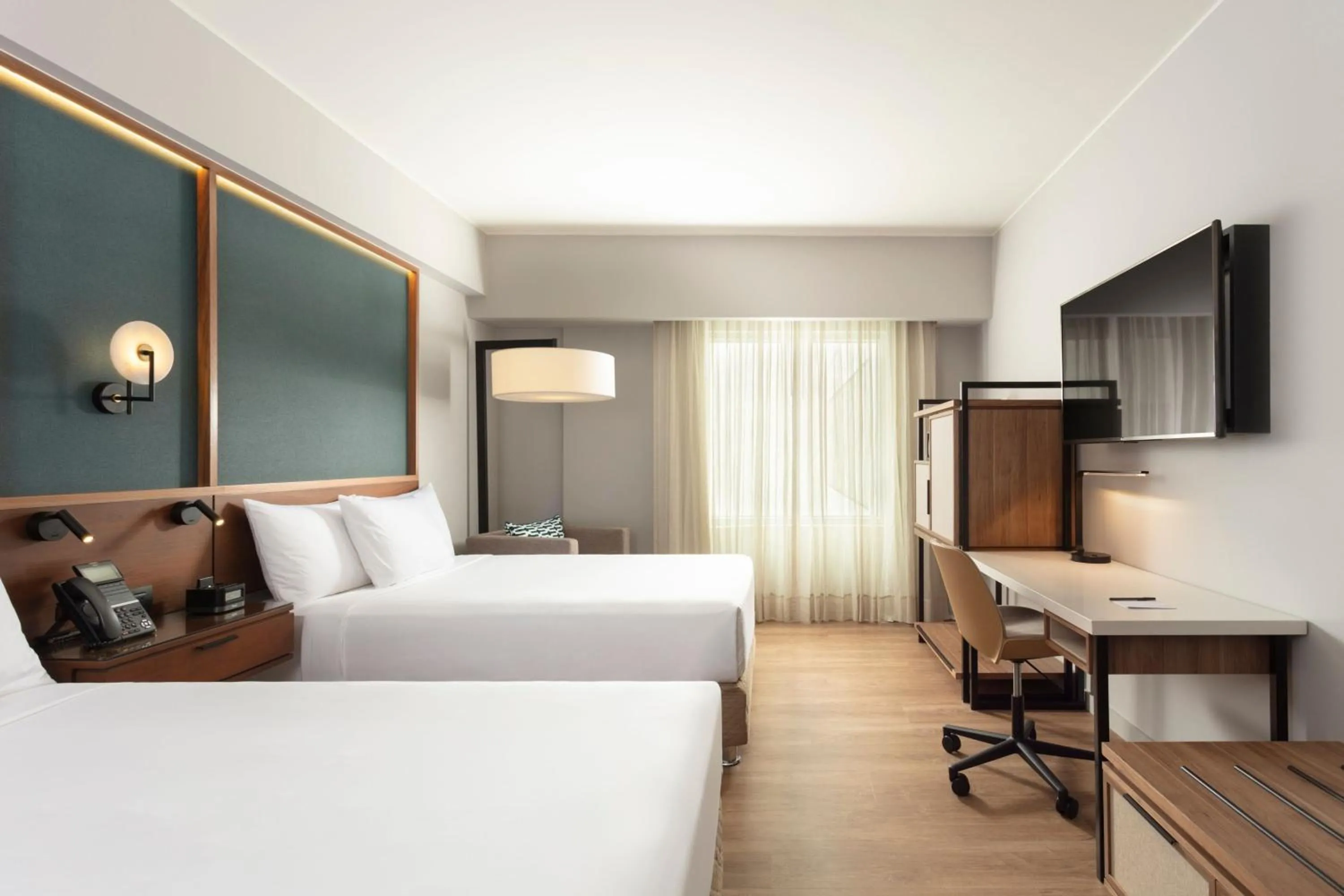 Double Room with City View in Courtyard by Marriott Lima Miraflores