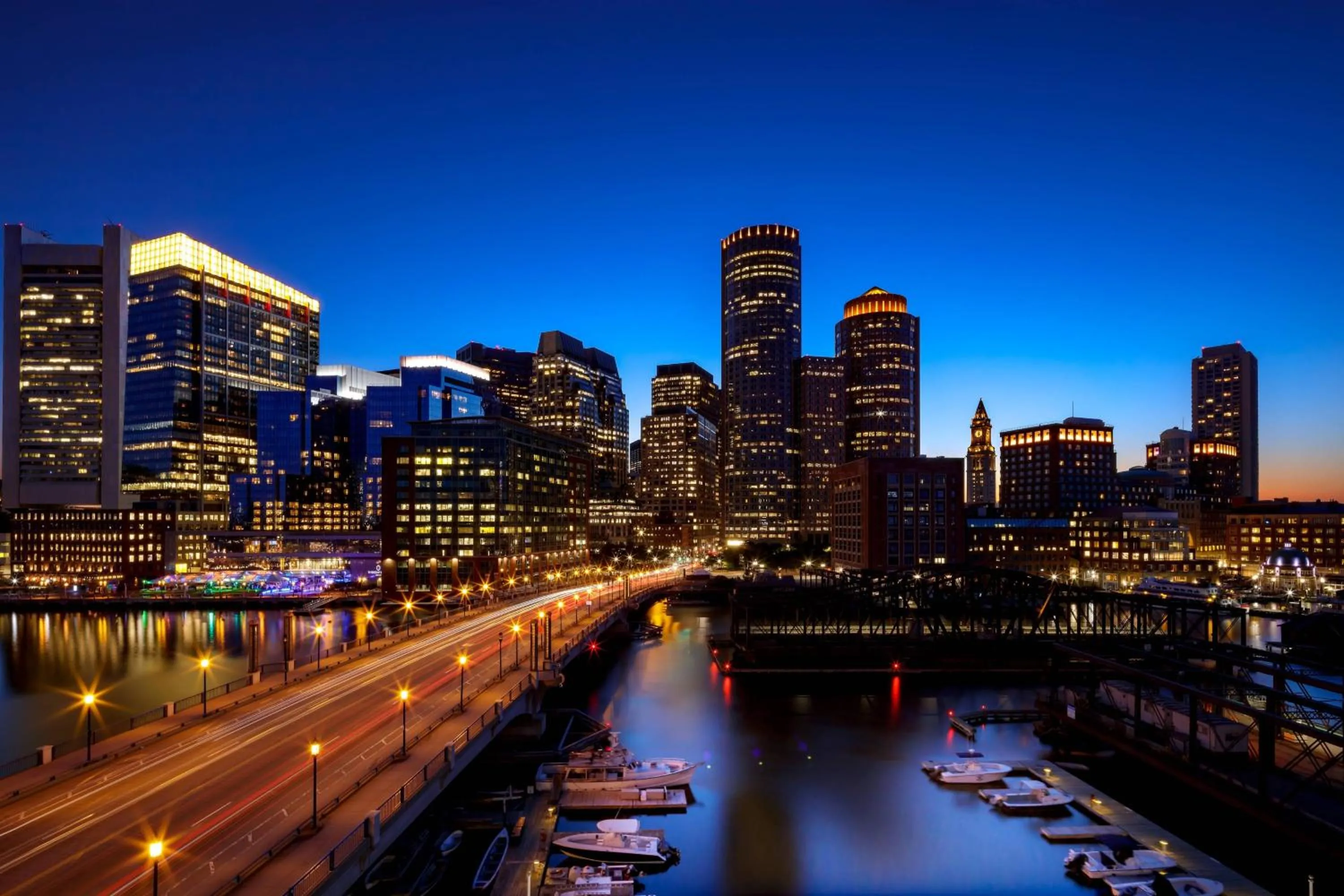 Restaurant/places to eat in The Envoy Hotel, Autograph Collection