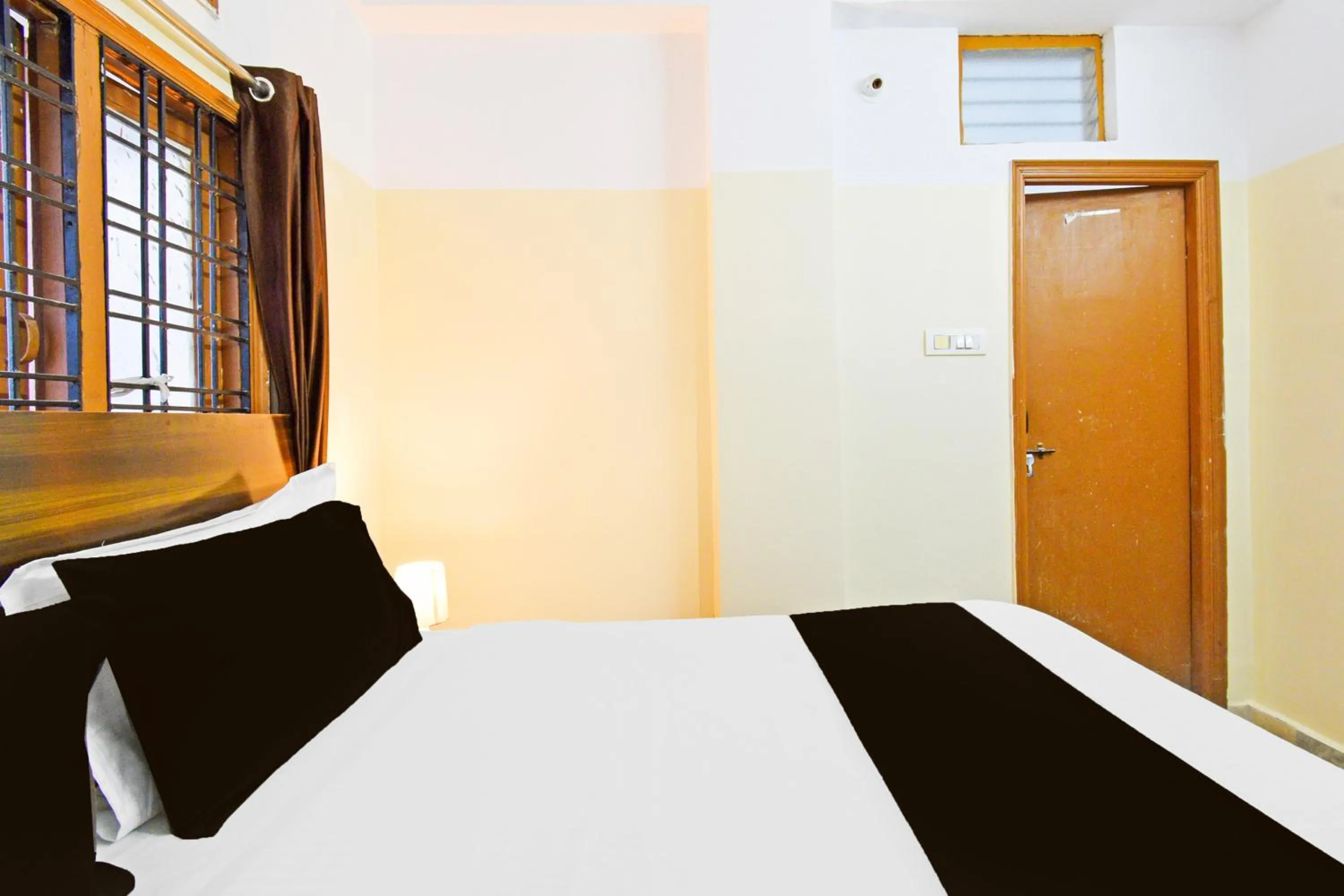 Bedroom, Bed in Super Hotel O Suncity formerly Fort Inn