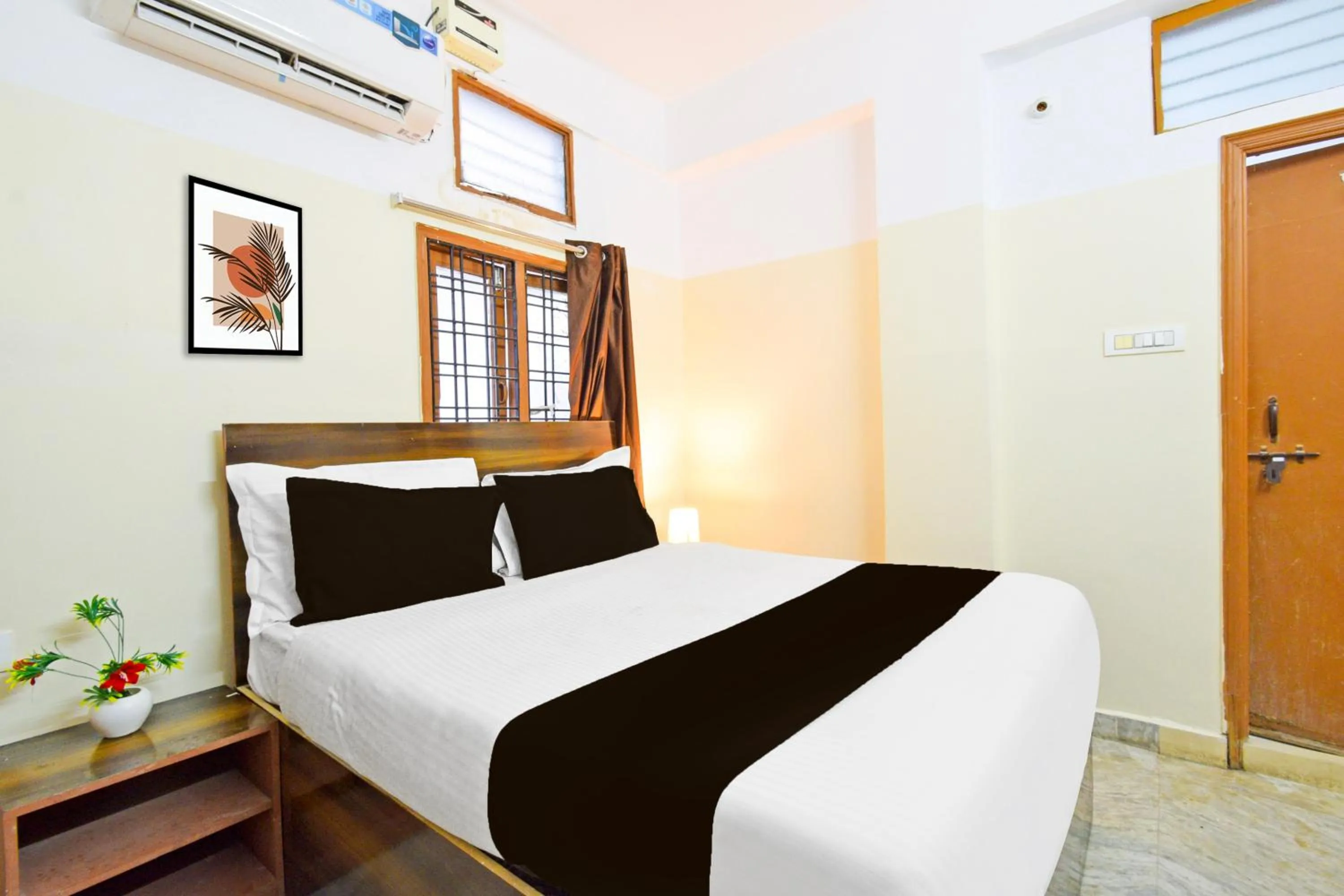 Bedroom, Bed in Super Hotel O Suncity formerly Fort Inn