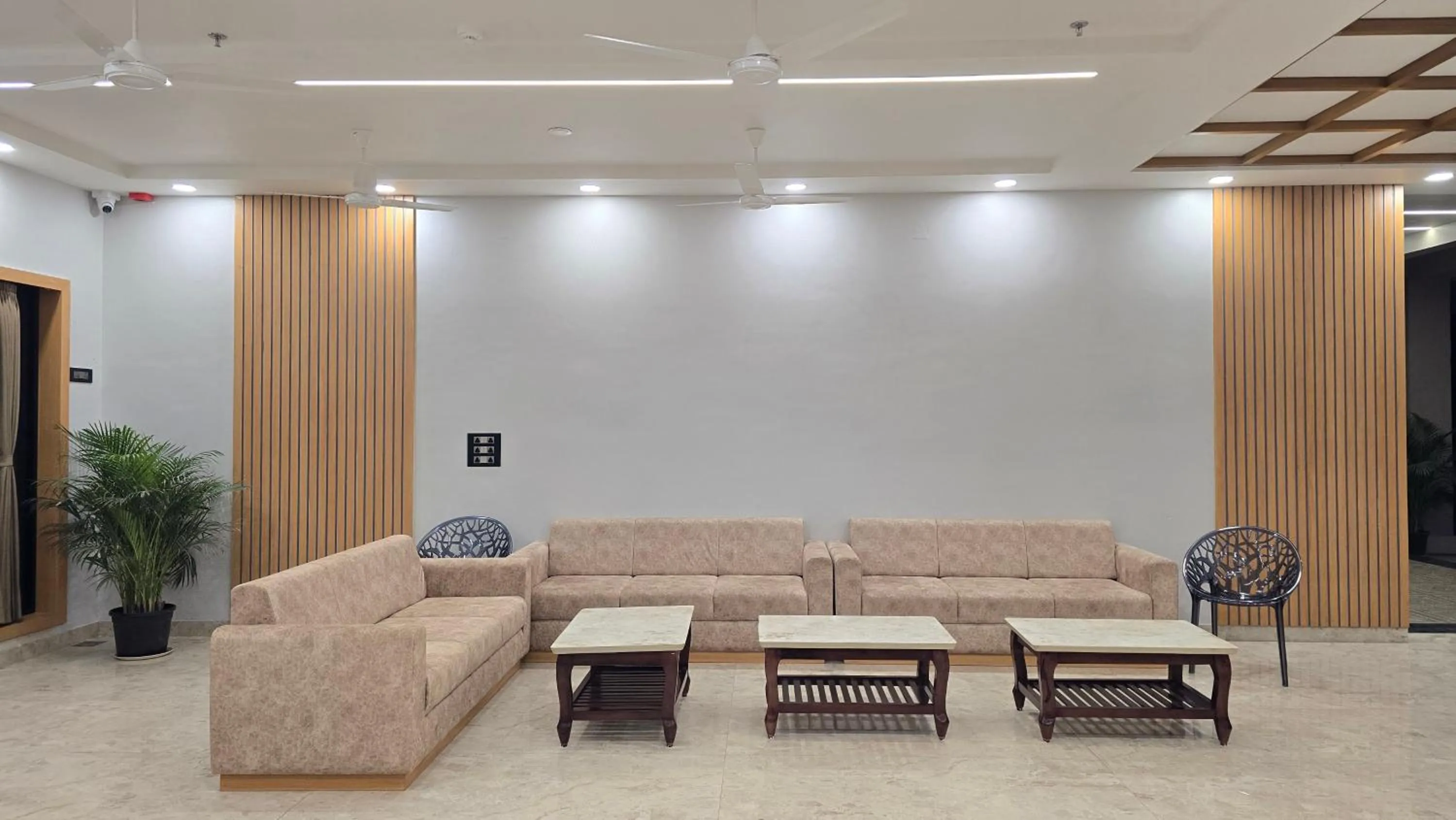 Lobby or reception in Anil Farms Gir Jungle Resort