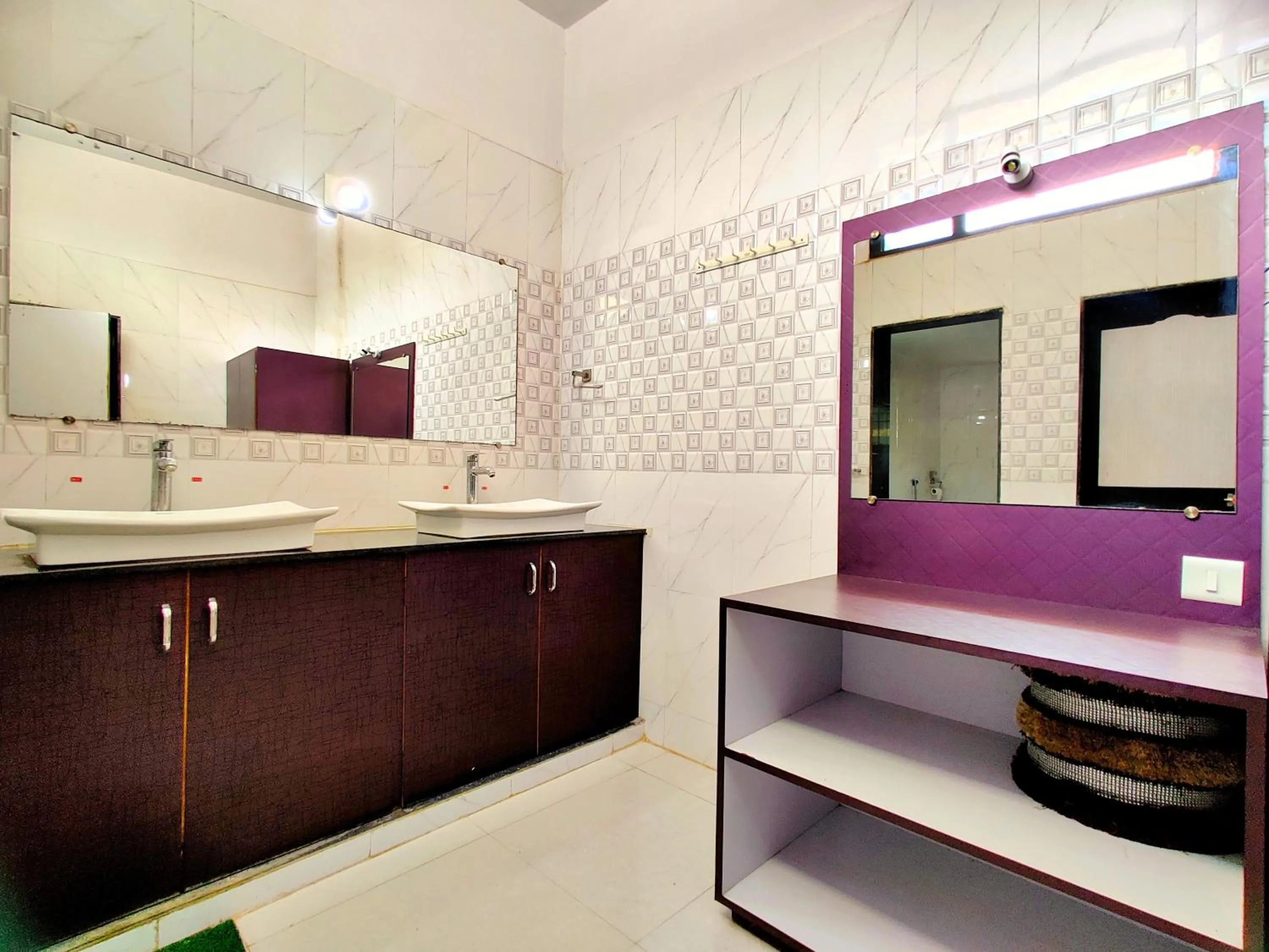 Bathroom in Anil Farms Gir Jungle Resort