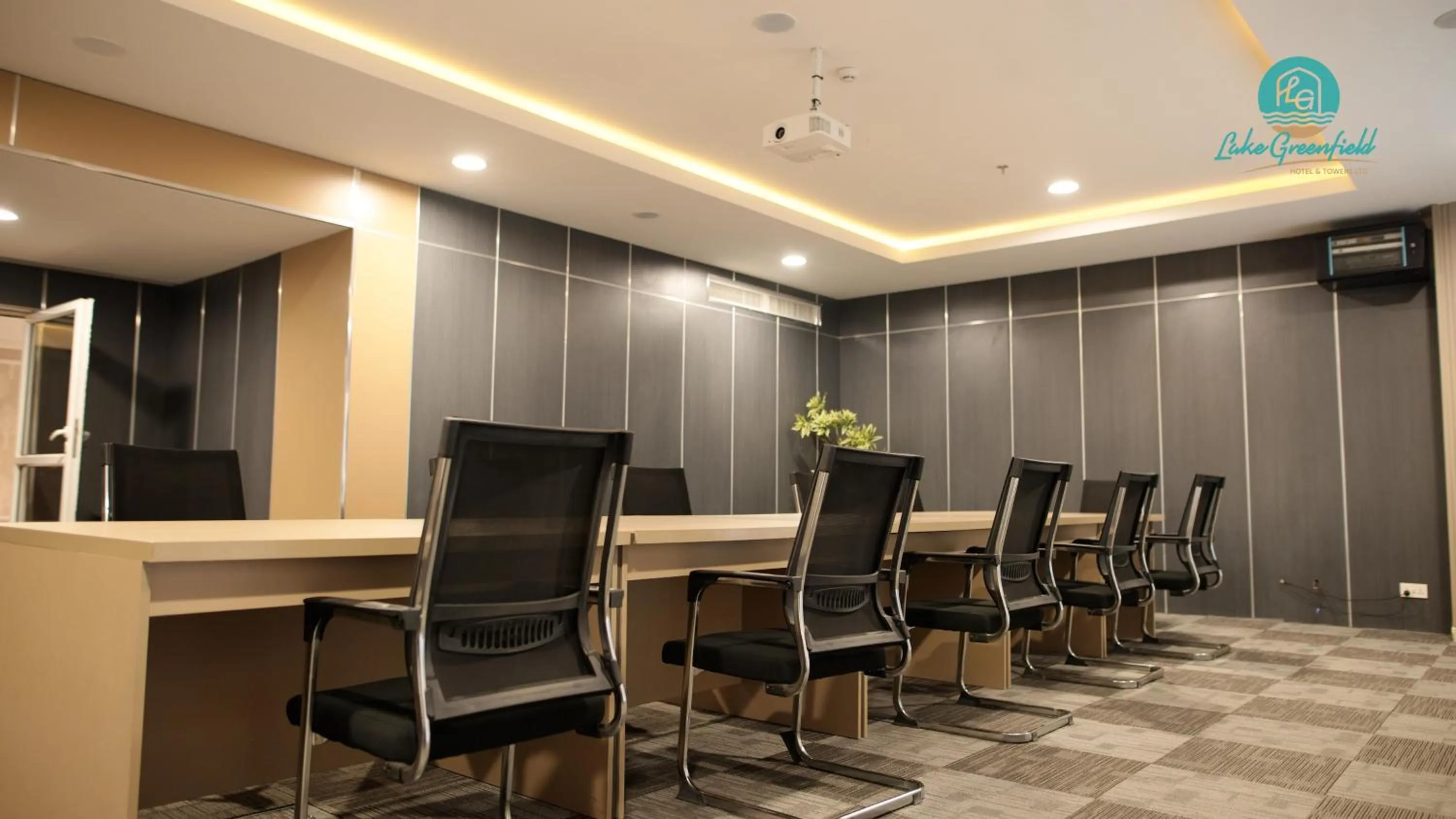 Meeting/conference room in Lake Greenfield Hotel and Towers