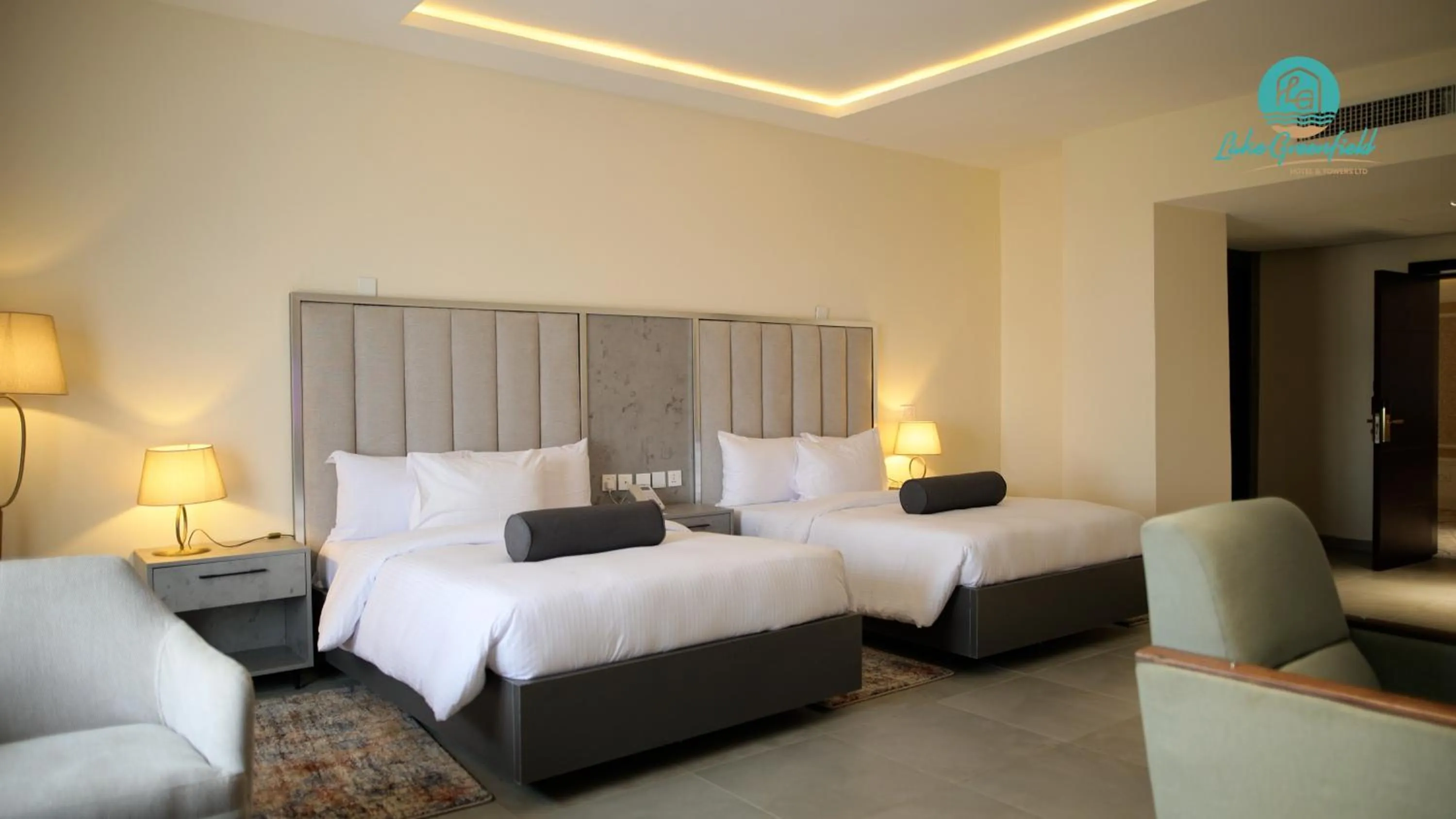 Bed in Lake Greenfield Hotel and Towers