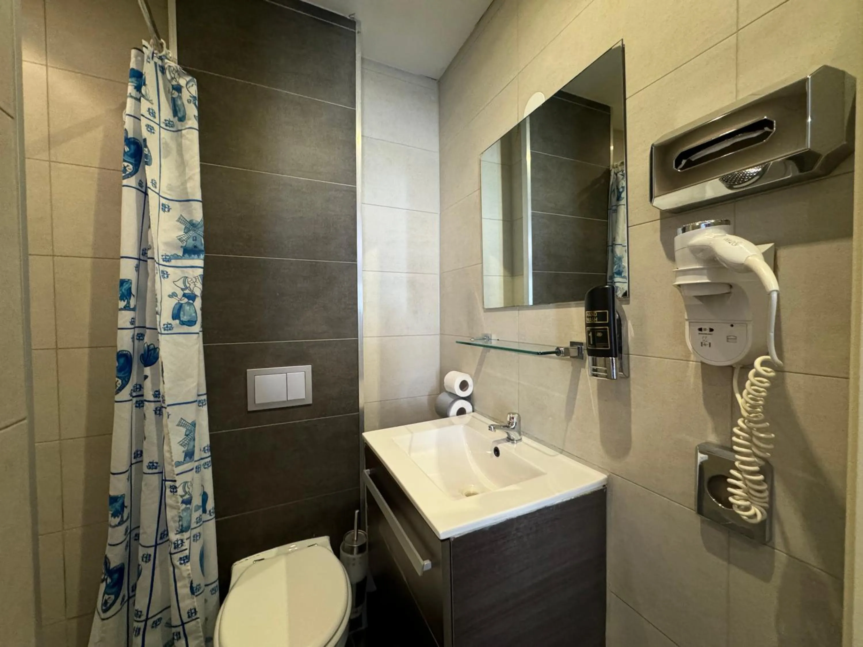 Bathroom in Hotel La Belle Vue