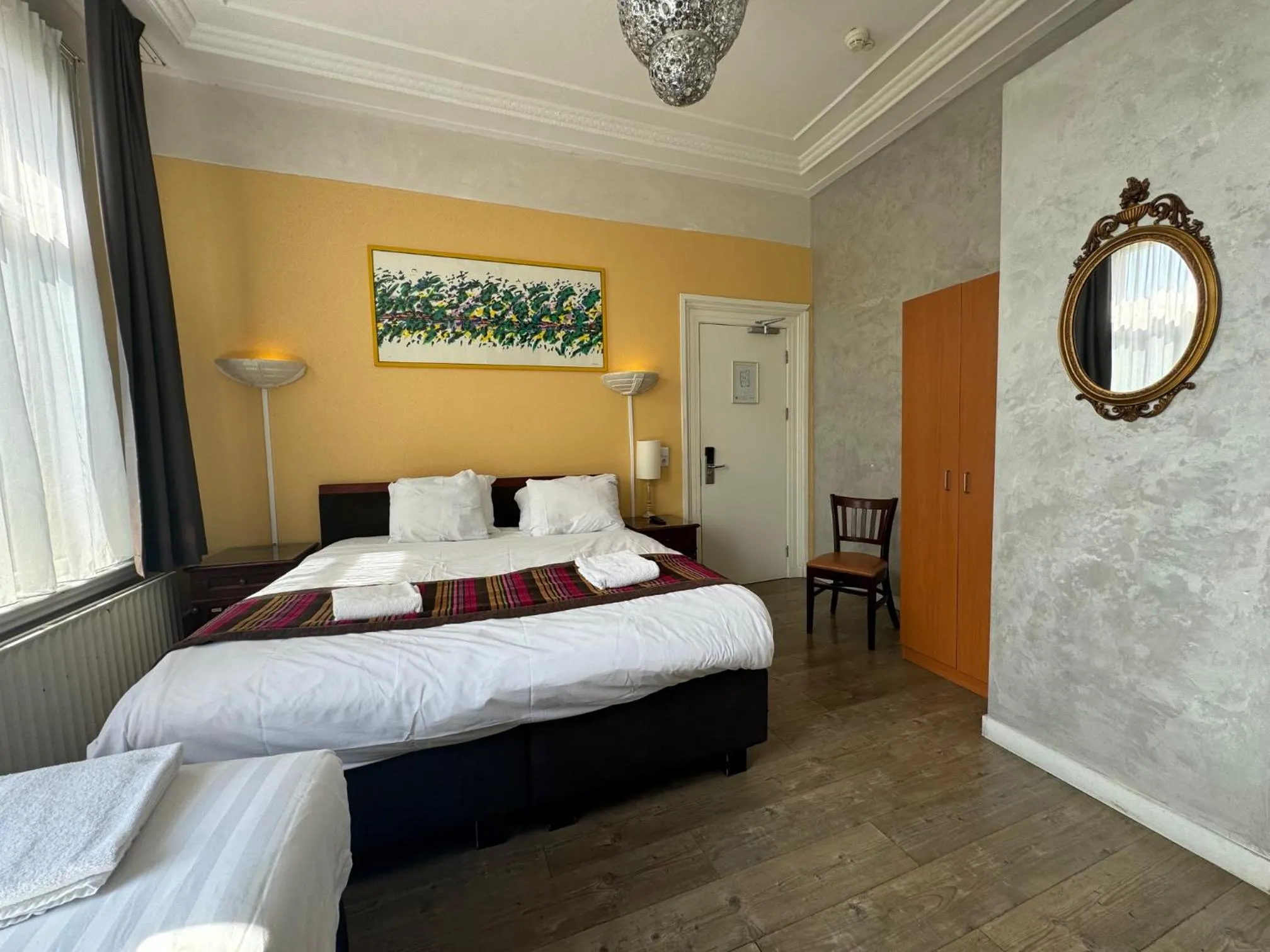 Bed in Hotel La Belle Vue