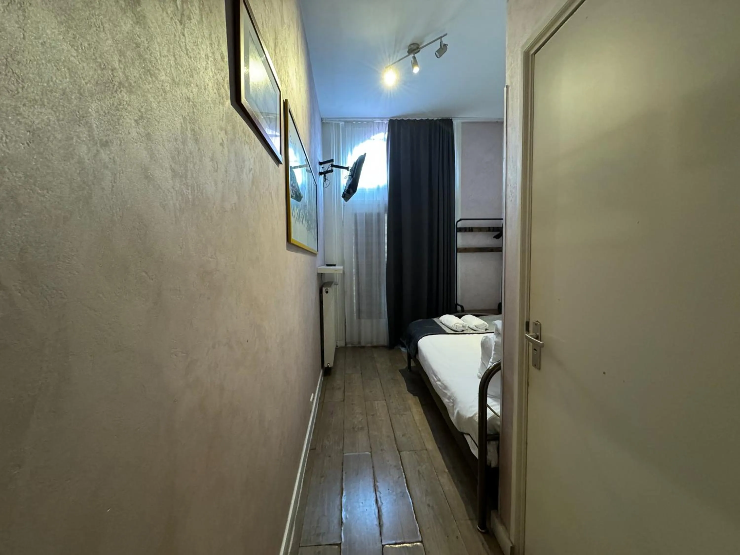 Bedroom, Bed in Hotel La Belle Vue