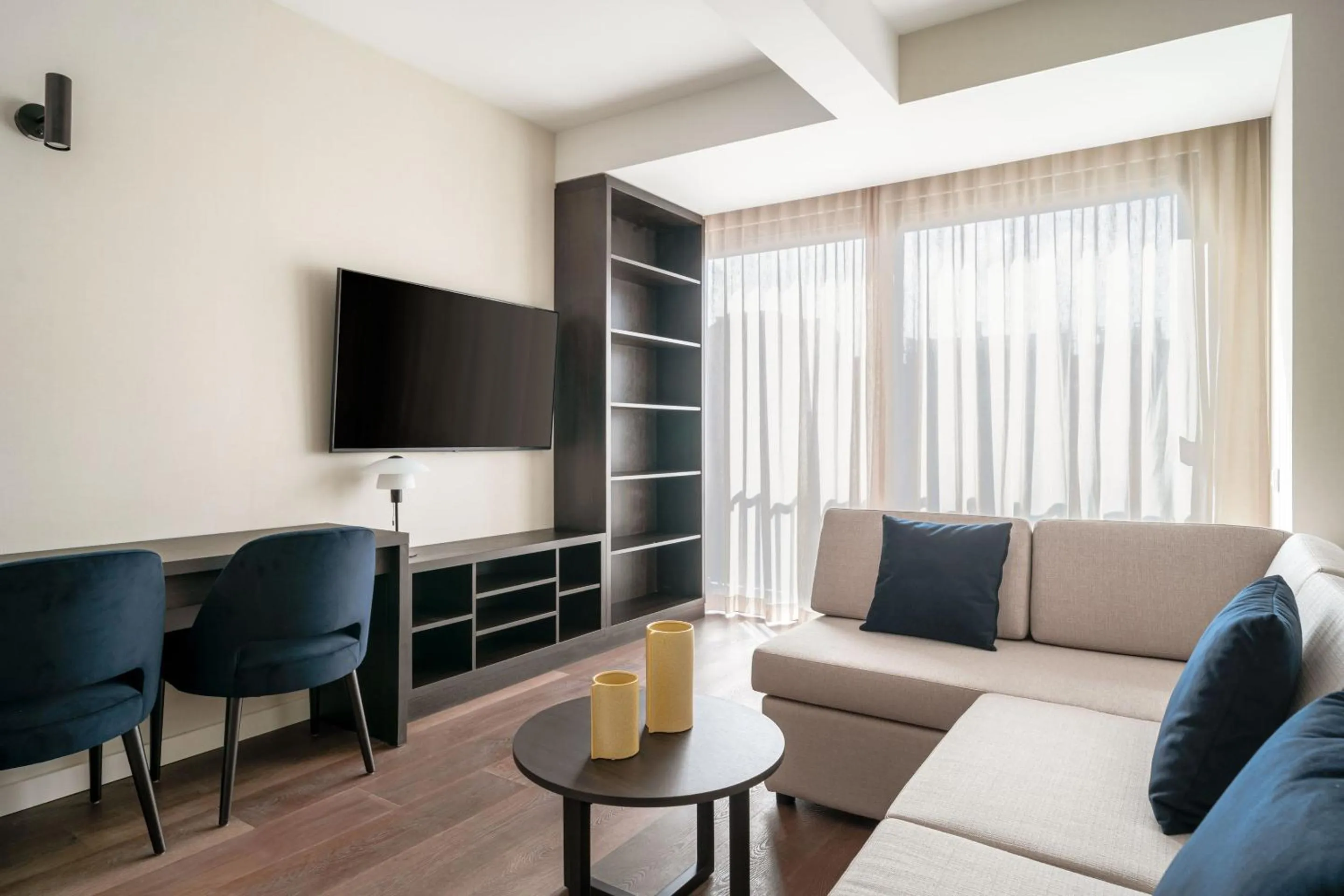 TV and multimedia in Limehome Lisbon Defensores de Chaves