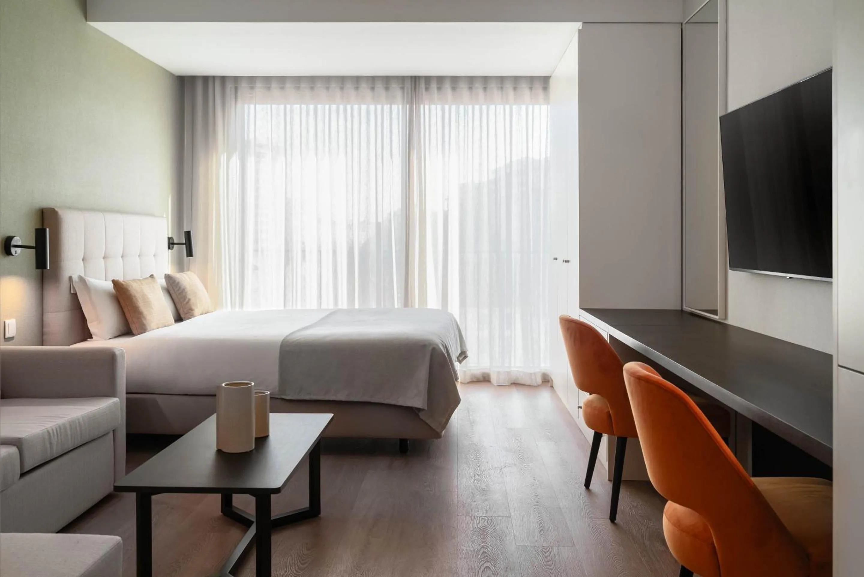 Bed in Limehome Lisbon Defensores de Chaves