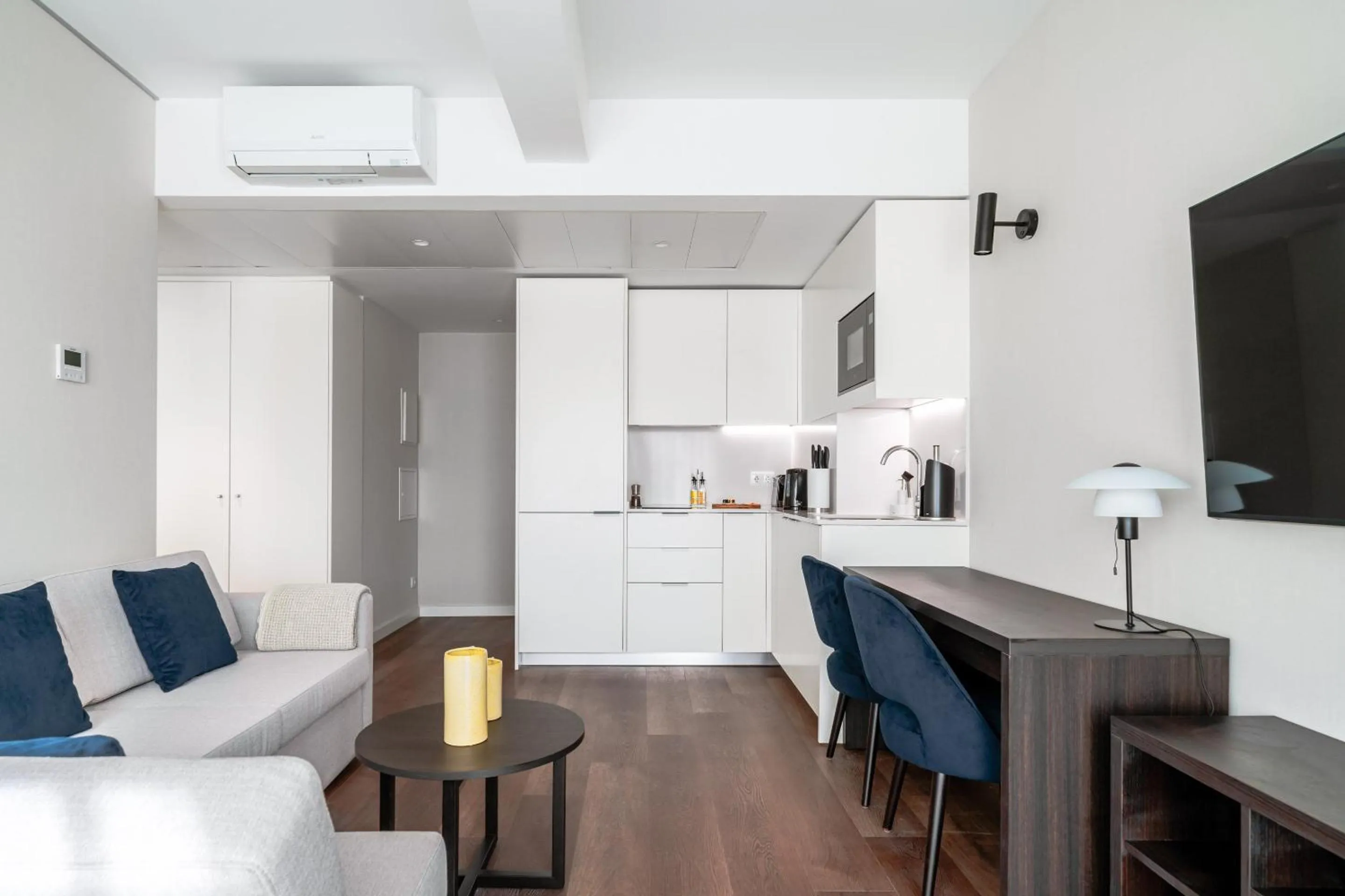 TV and multimedia in Limehome Lisbon Defensores de Chaves